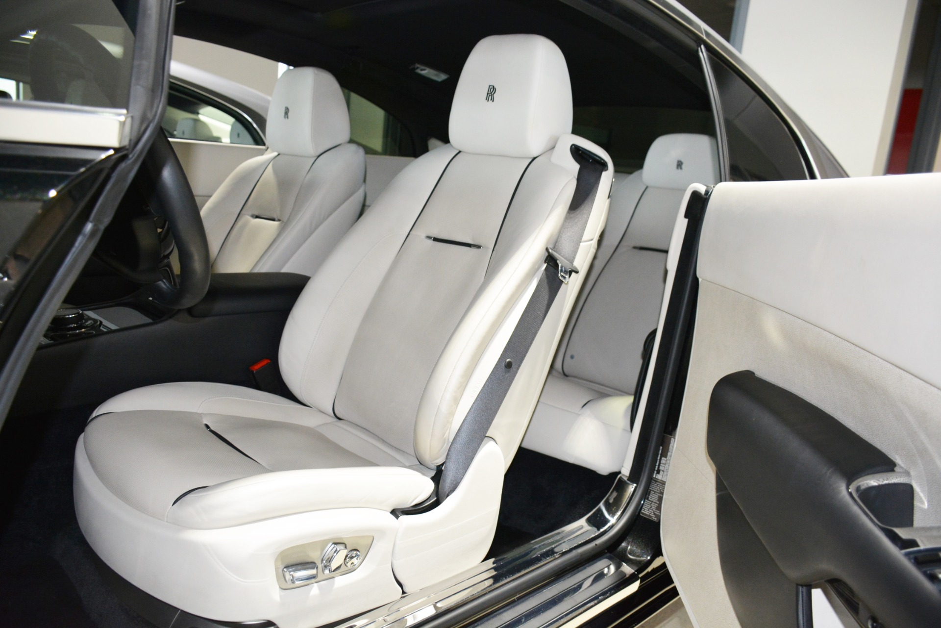 Used-2014-Rolls-Royce-Wraith