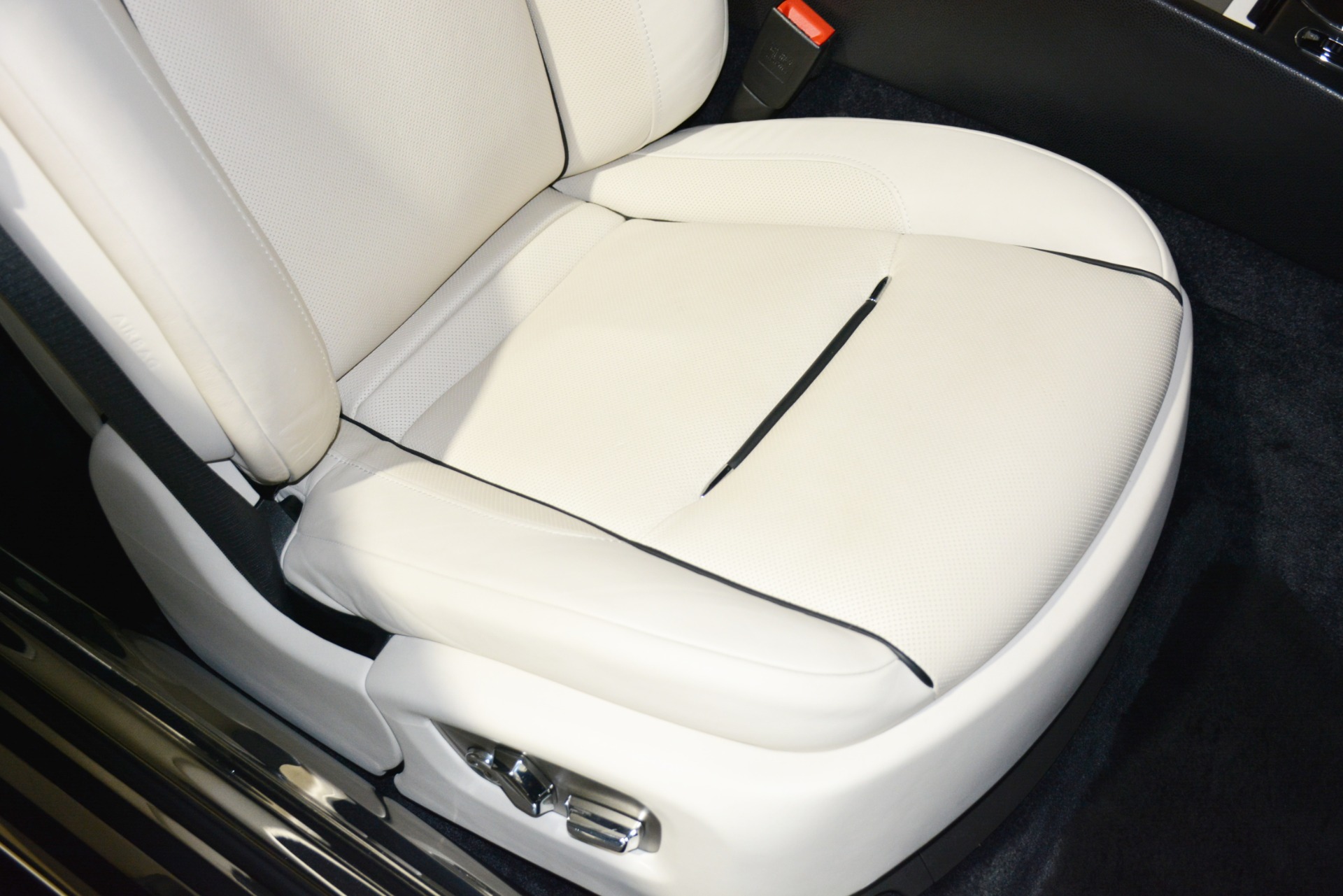 Used-2014-Rolls-Royce-Wraith