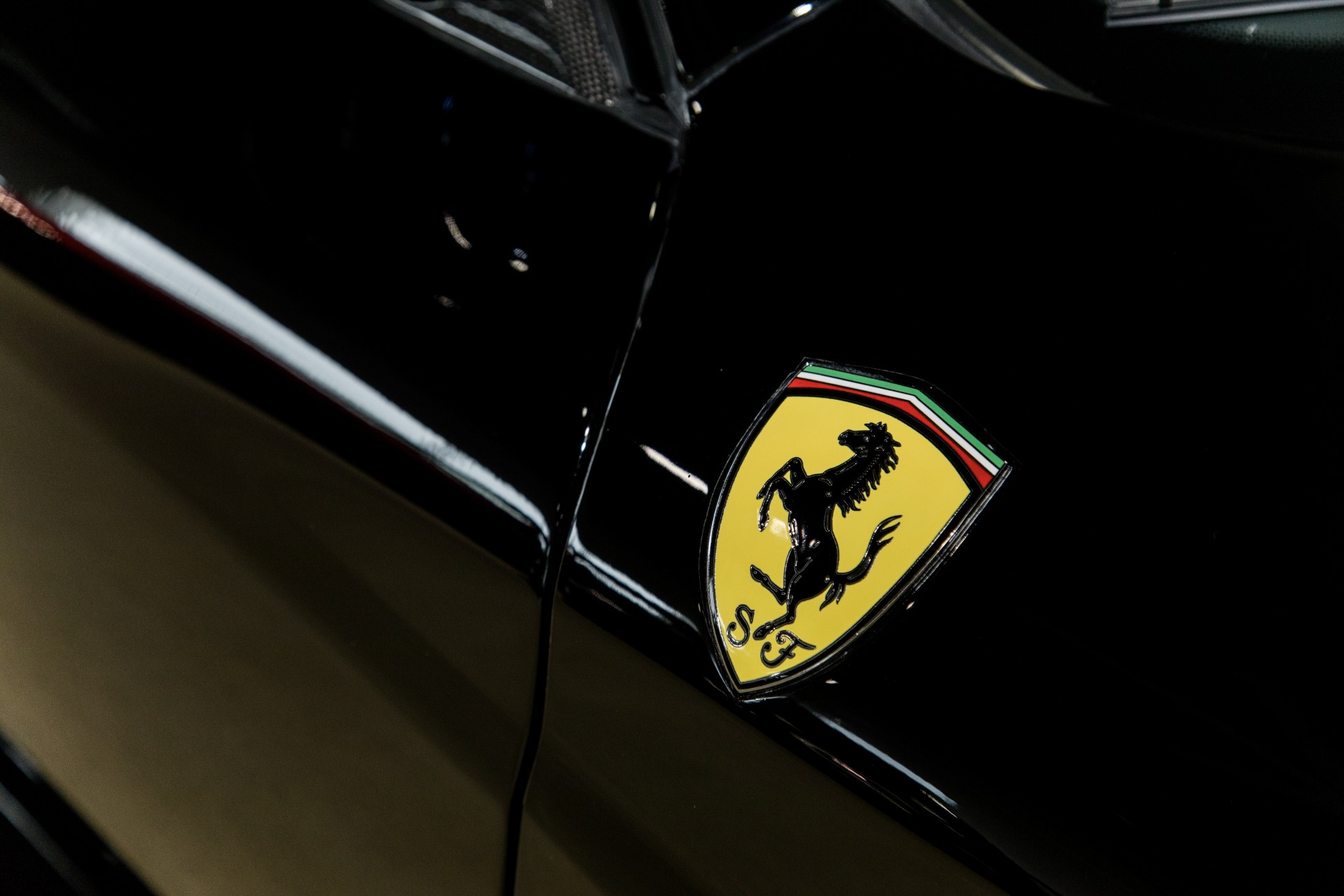 Used-2009-Ferrari-430-Scuderia