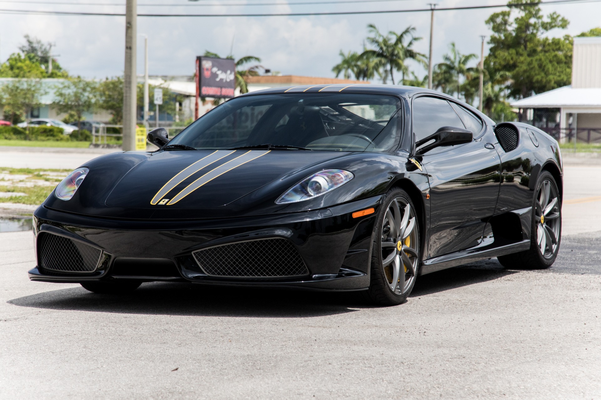 Used-2009-Ferrari-430-Scuderia