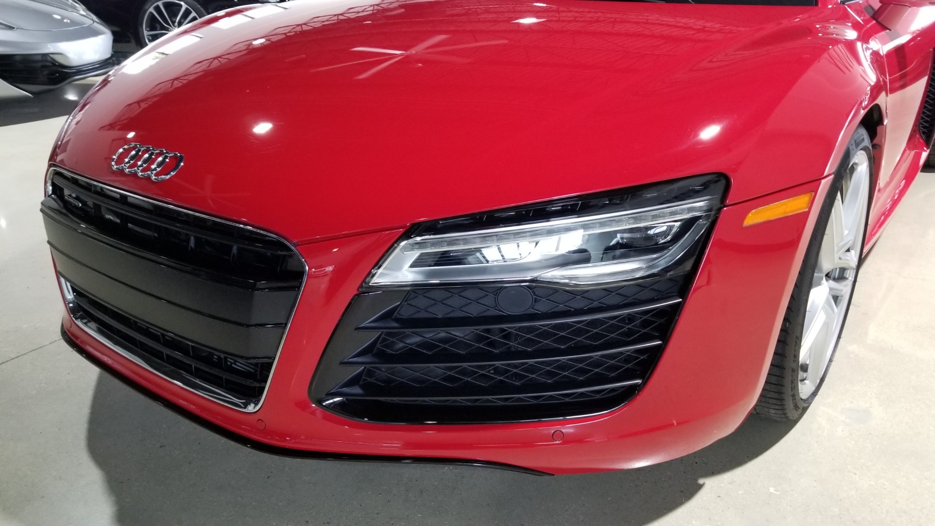 Used-2015-Audi-R8-V8