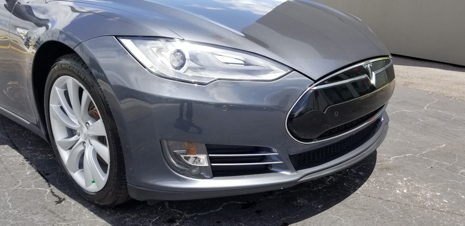 Used-2014-Tesla-Model-S-85-kWh-Battery