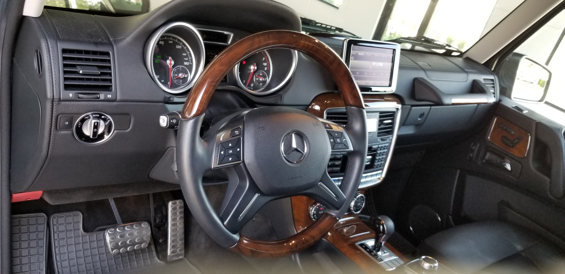 Used-2016-Mercedes-Benz-G-Class-G-550