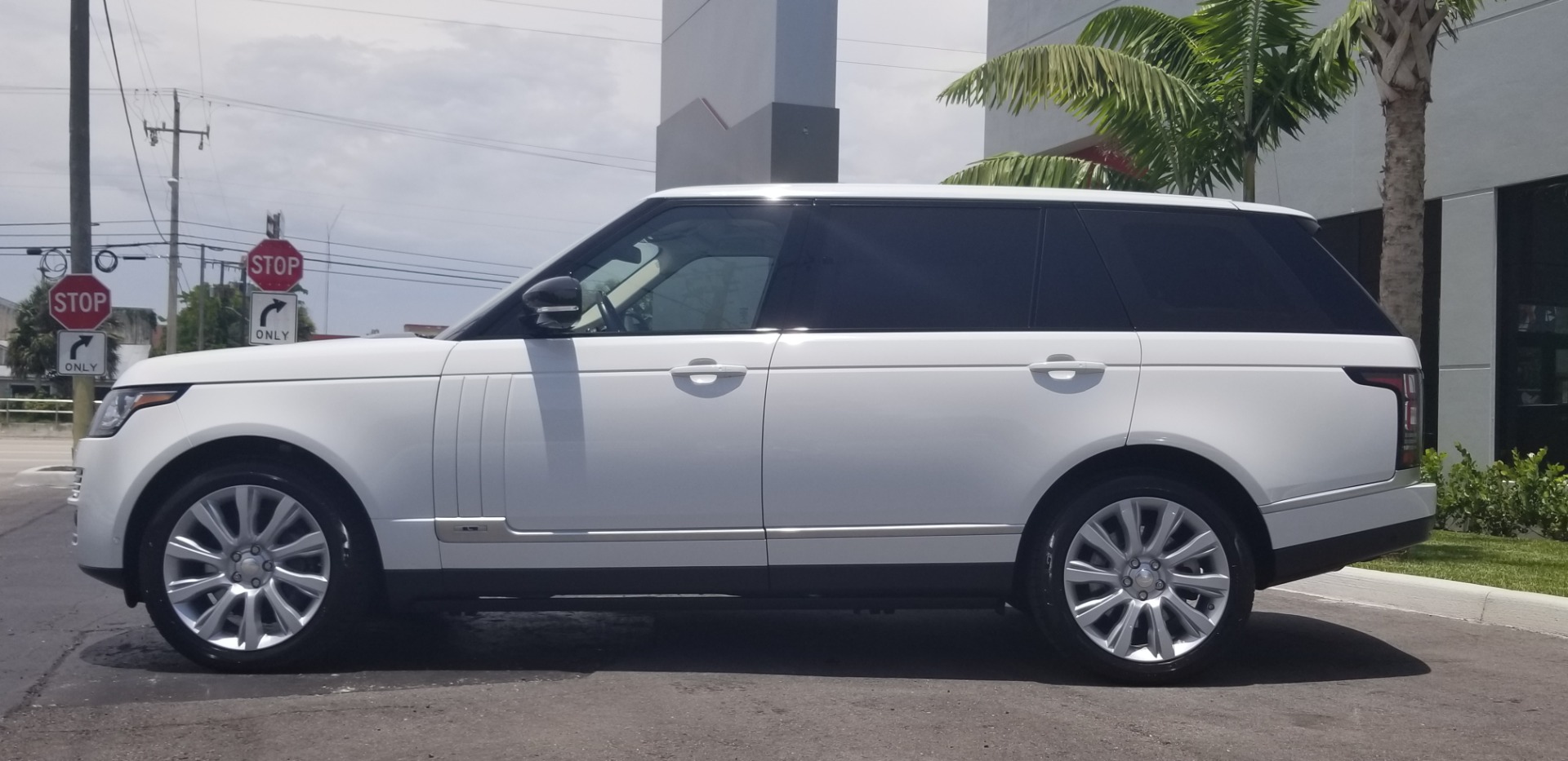 Used-2014-Land-Rover-Range-Rover-Supercharged-Long-Wheelbase