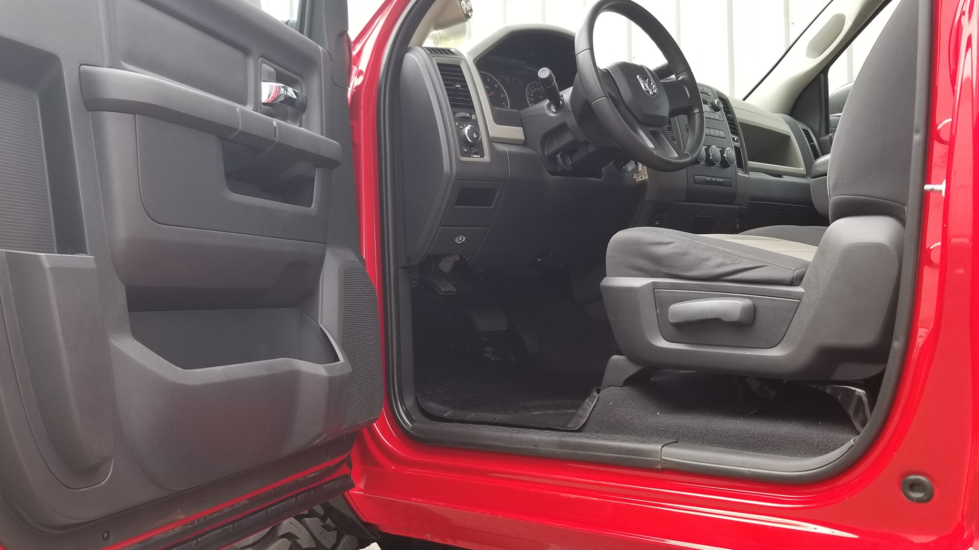 Used-2011-Ram-Ram-Pickup-1500-Express
