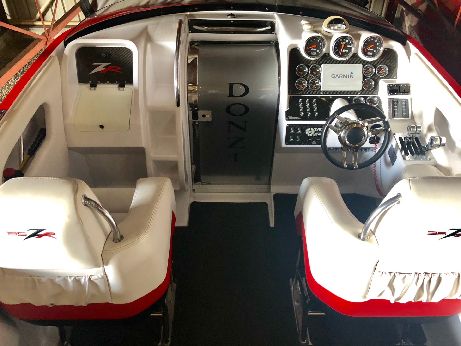 Used-2007-Donzi-35ZR-Twin-MV10-625HP