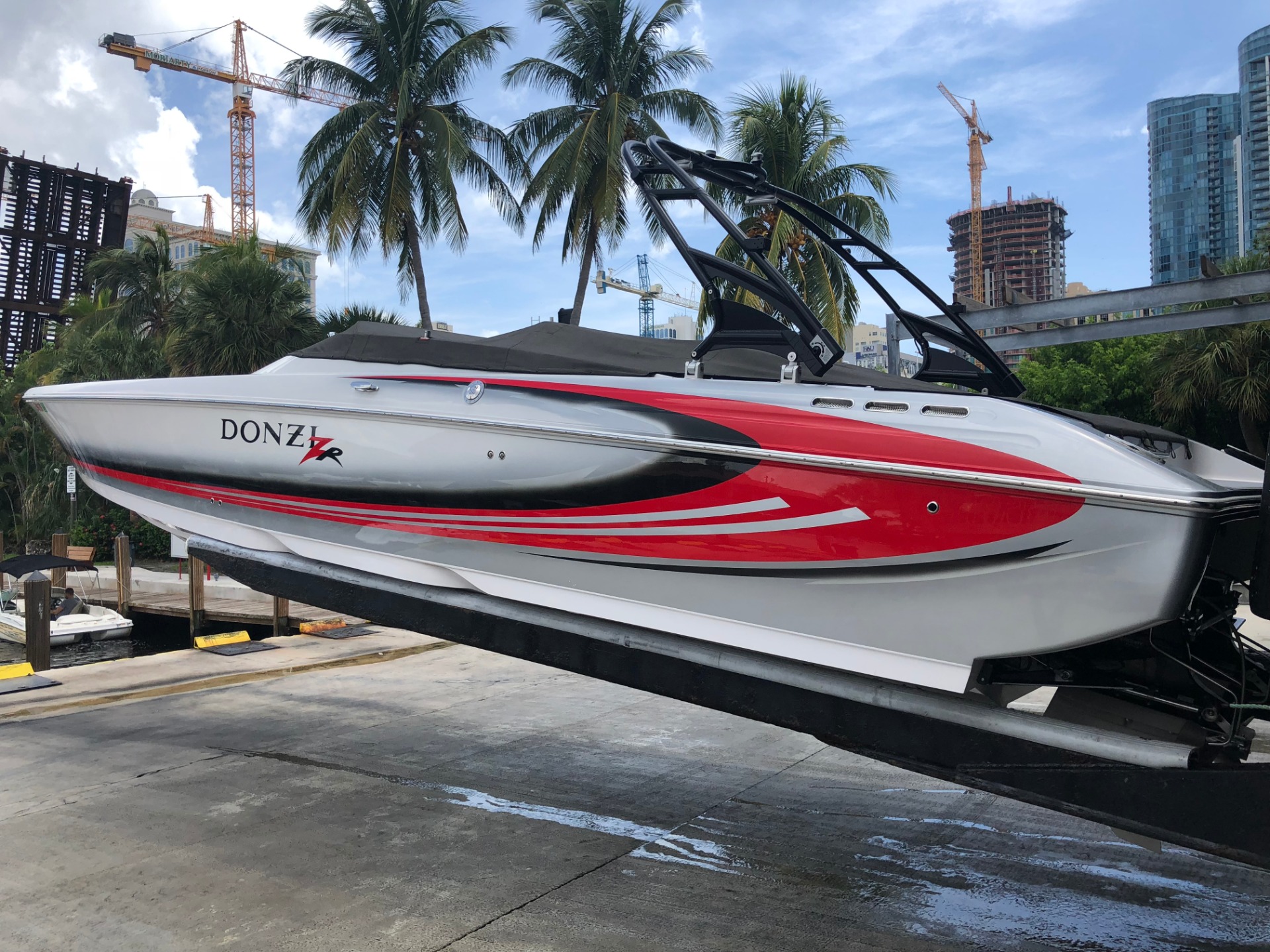 Used-2007-Donzi-35ZR-Twin-MV10-625HP