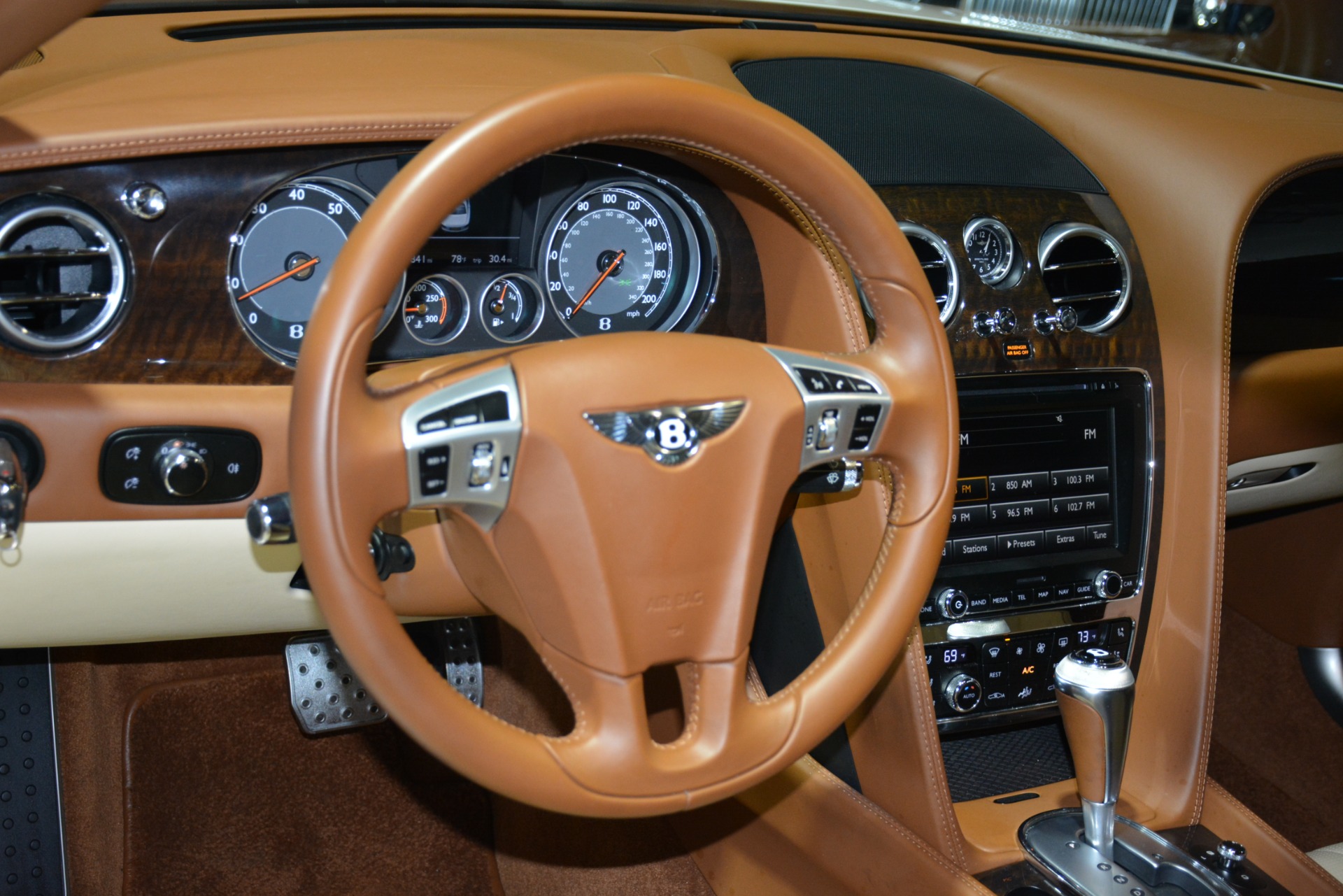 Used-2014-Bentley-Flying-Spur