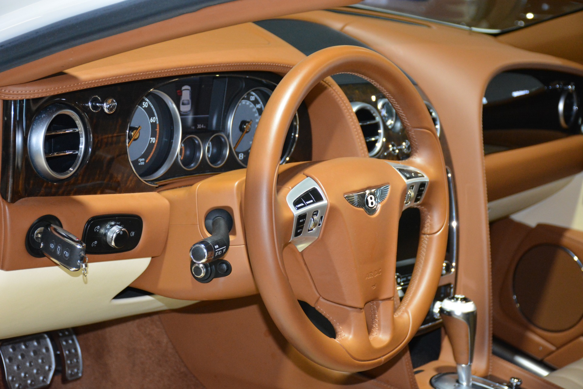 Used-2014-Bentley-Flying-Spur