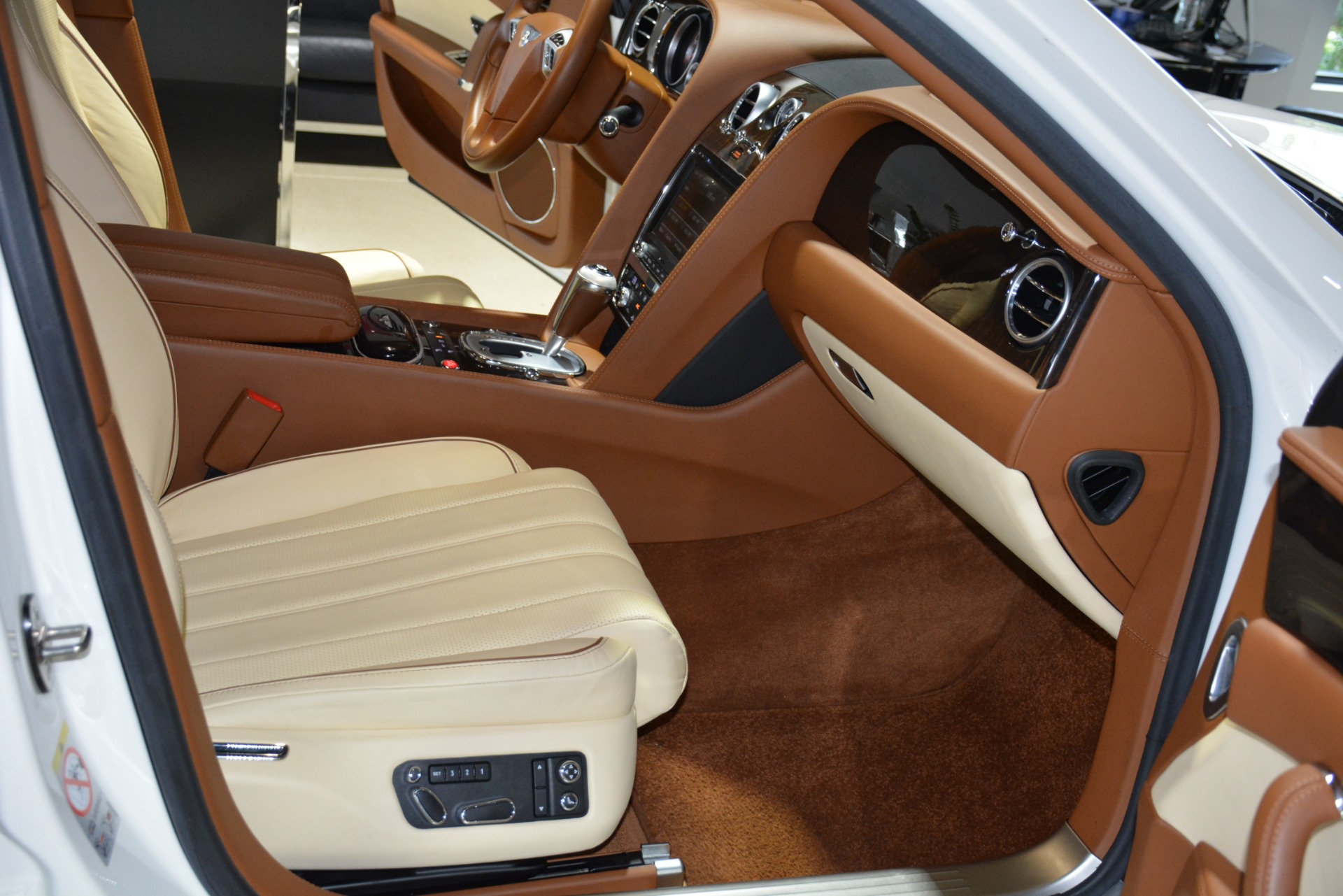 Used-2014-Bentley-Flying-Spur