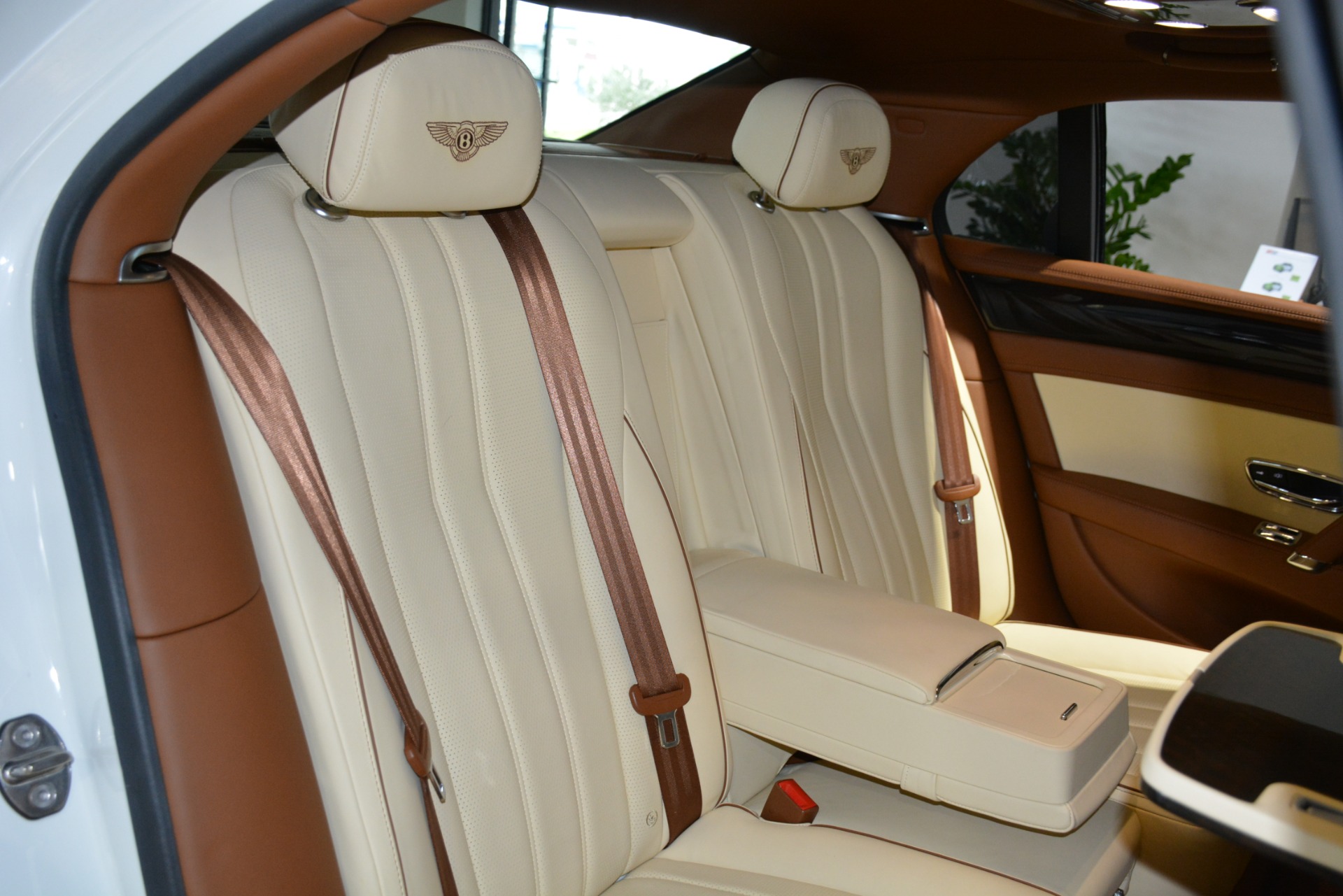 Used-2014-Bentley-Flying-Spur