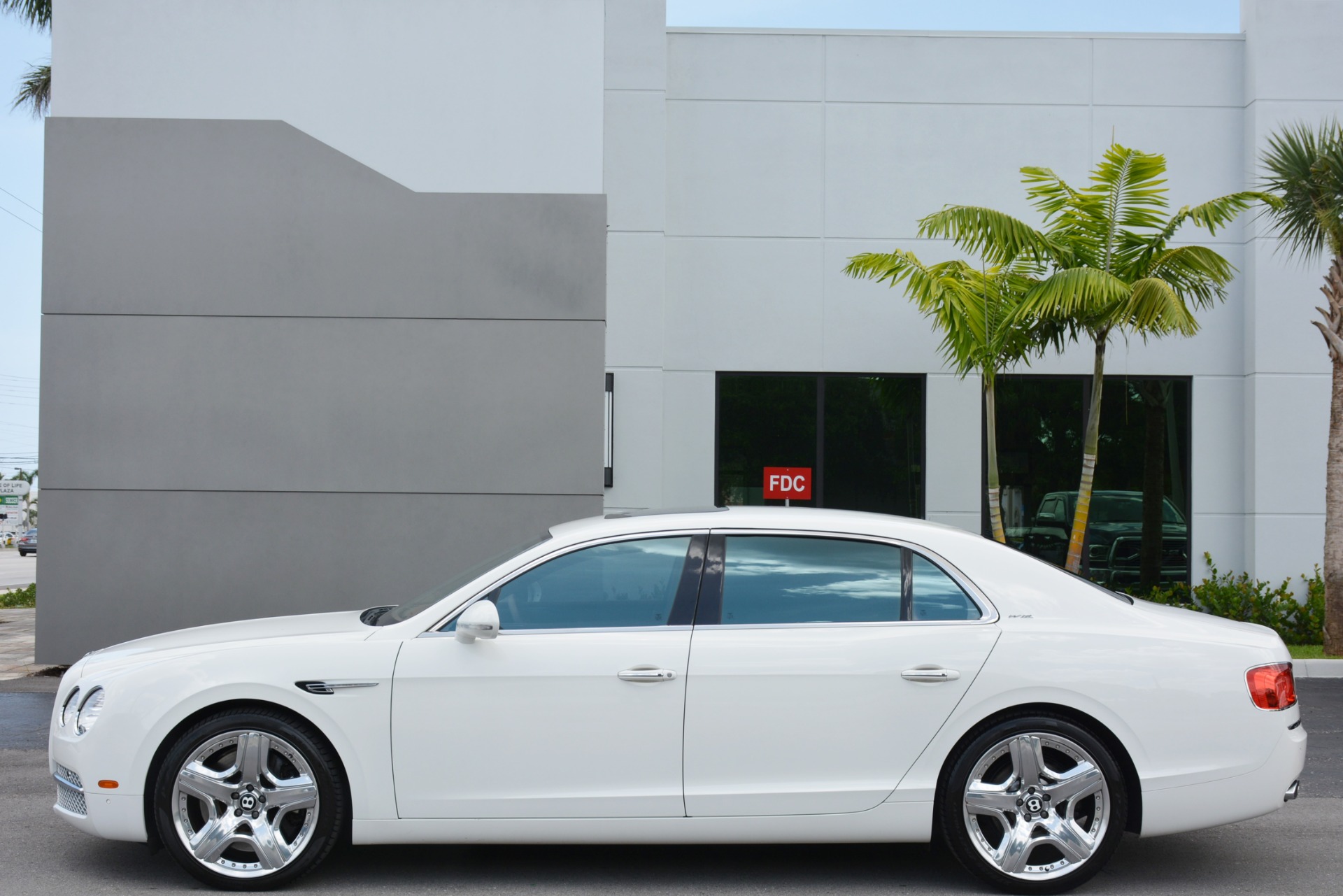 Used-2014-Bentley-Flying-Spur
