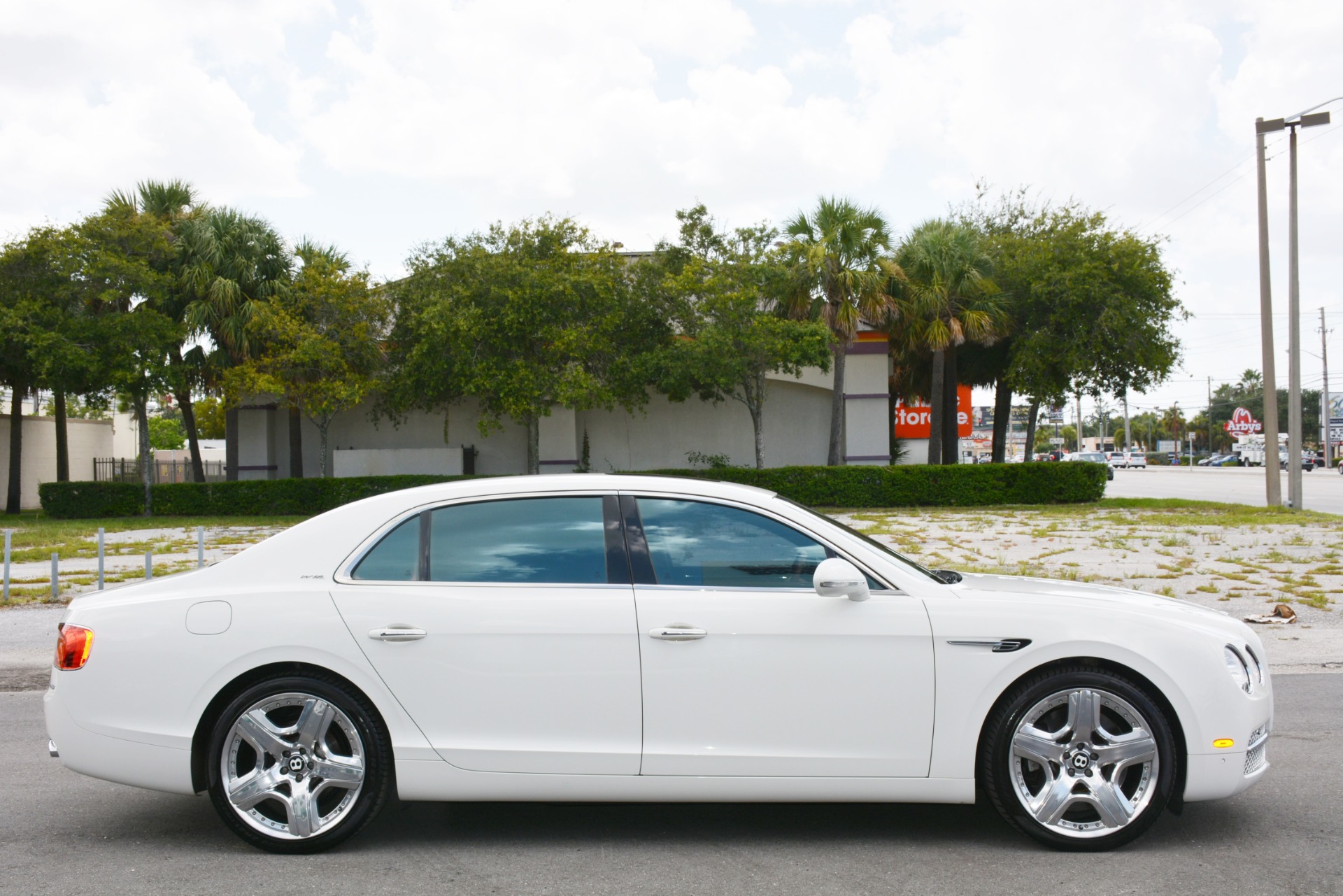Used-2014-Bentley-Flying-Spur
