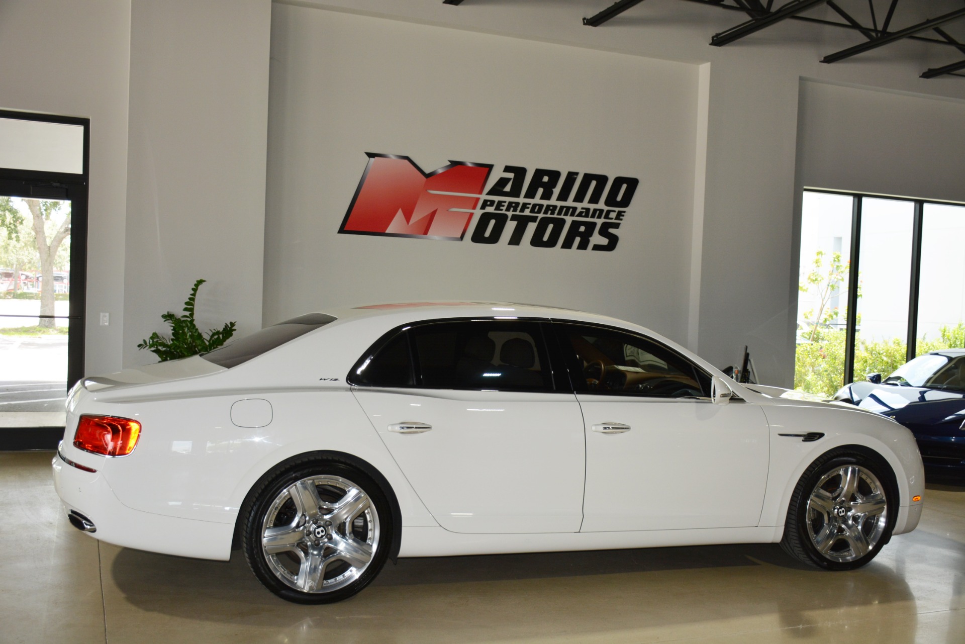 Used-2014-Bentley-Flying-Spur