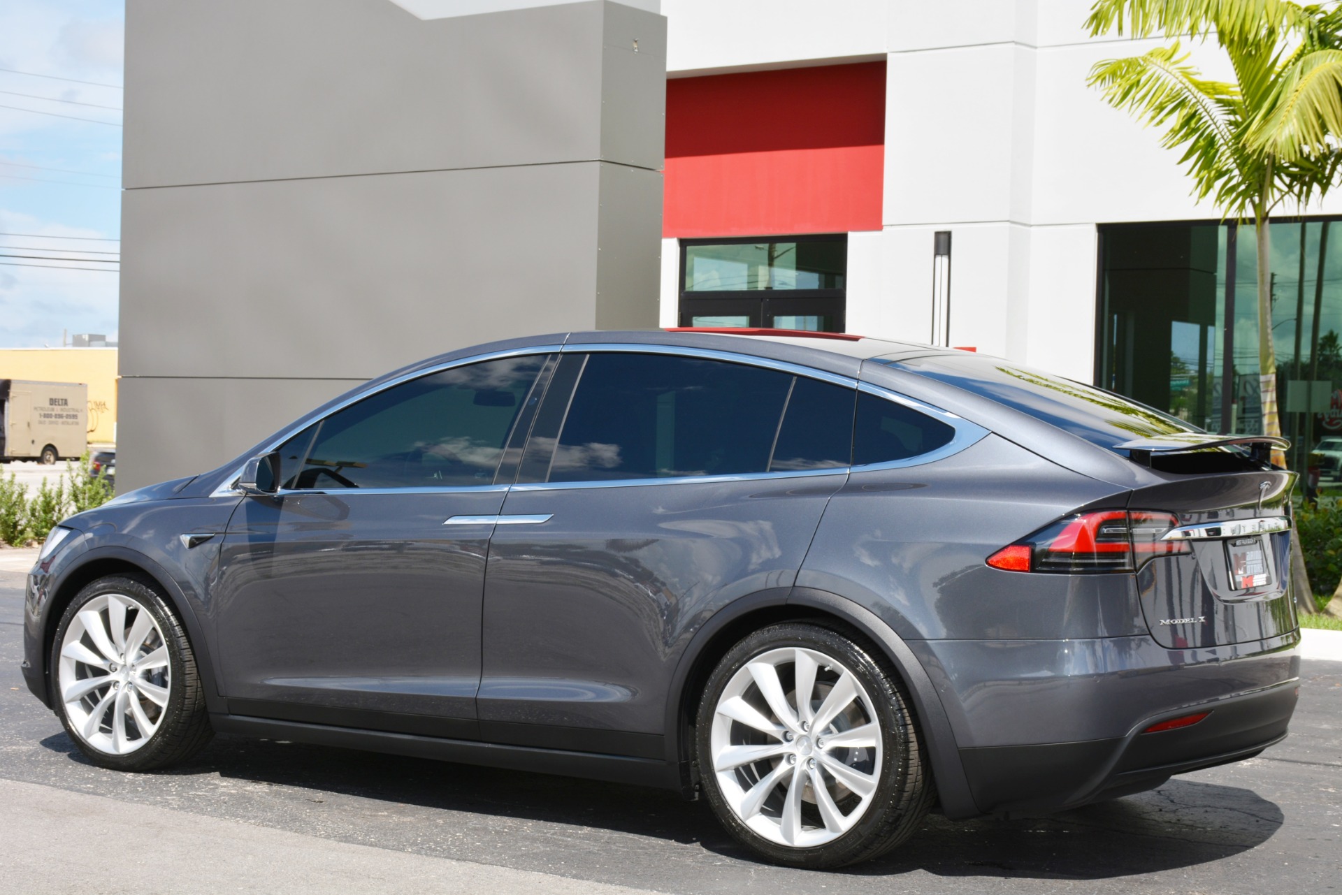 Used-2017-Tesla-Model-X-75D
