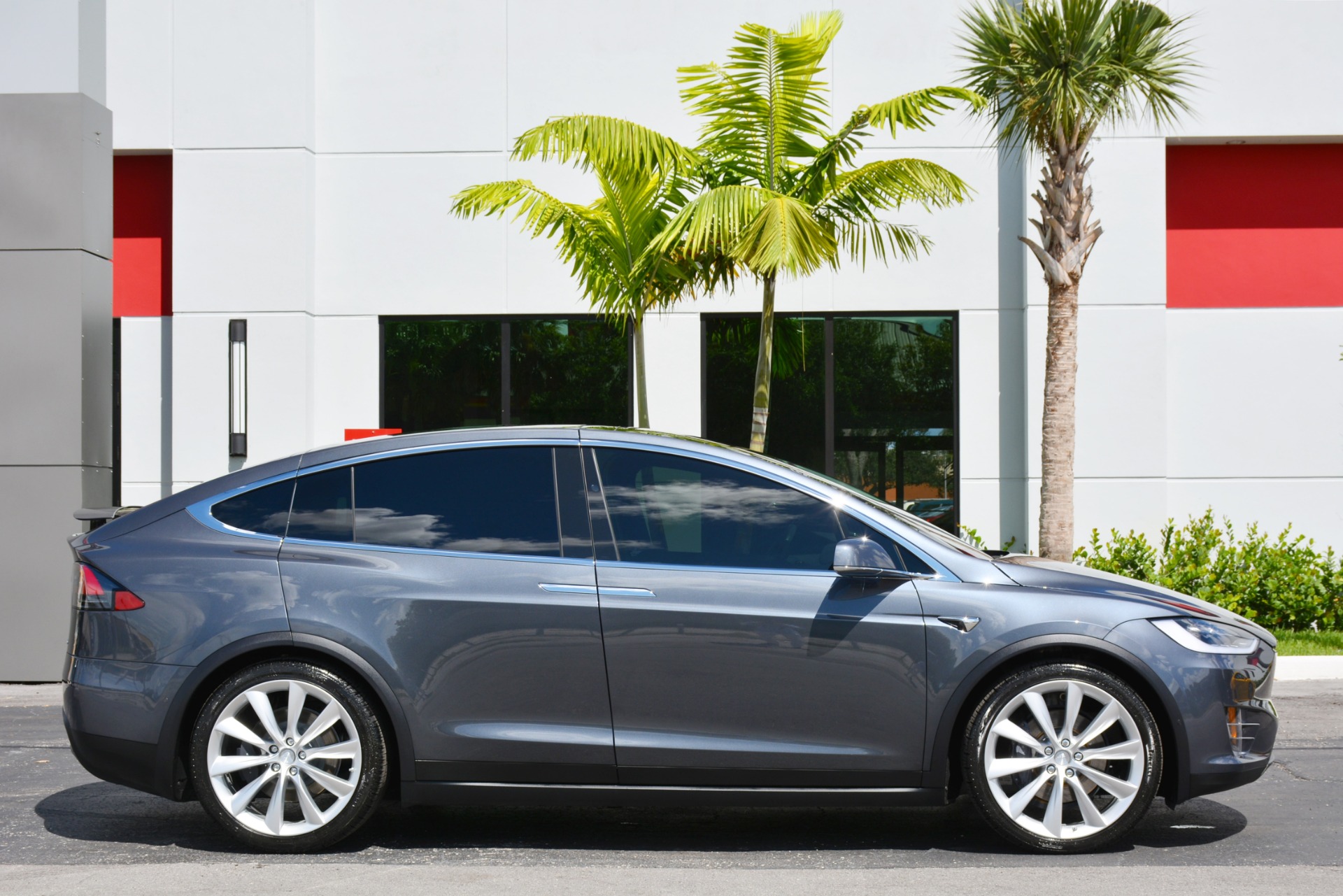 Used-2017-Tesla-Model-X-75D