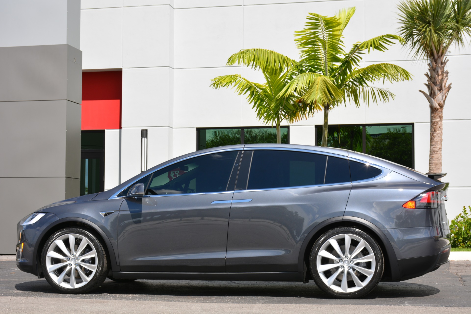 Used-2017-Tesla-Model-X-75D