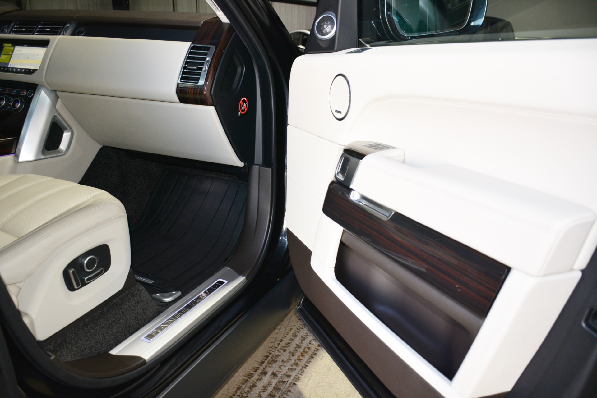 Used-2017-Land-Rover-Range-Rover-Supercharged-LWB