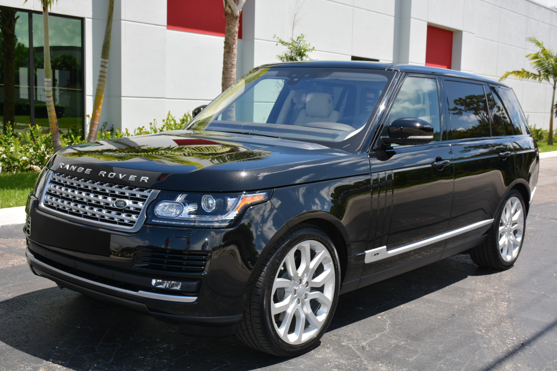 Used-2017-Land-Rover-Range-Rover-Supercharged-LWB