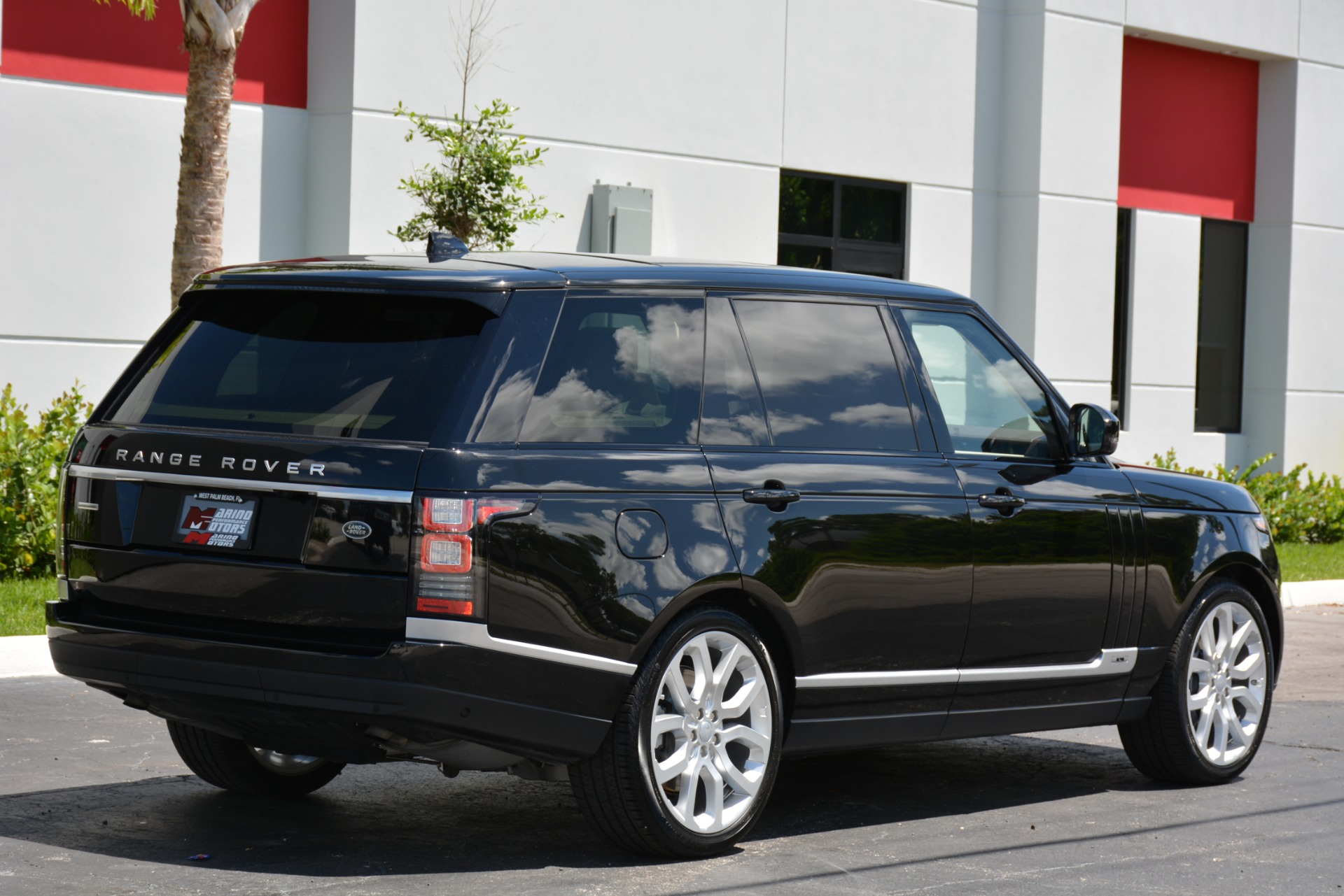 Used-2017-Land-Rover-Range-Rover-Supercharged-LWB