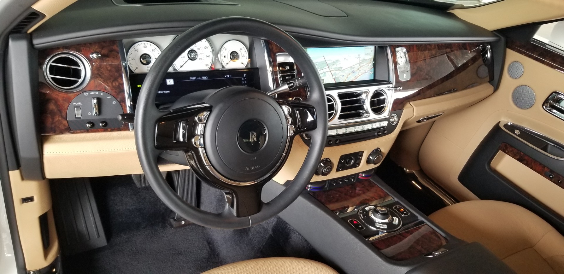 Used-2013-Rolls-Royce-Ghost
