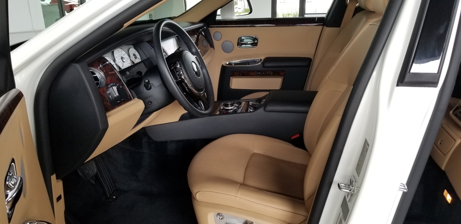 Used-2013-Rolls-Royce-Ghost