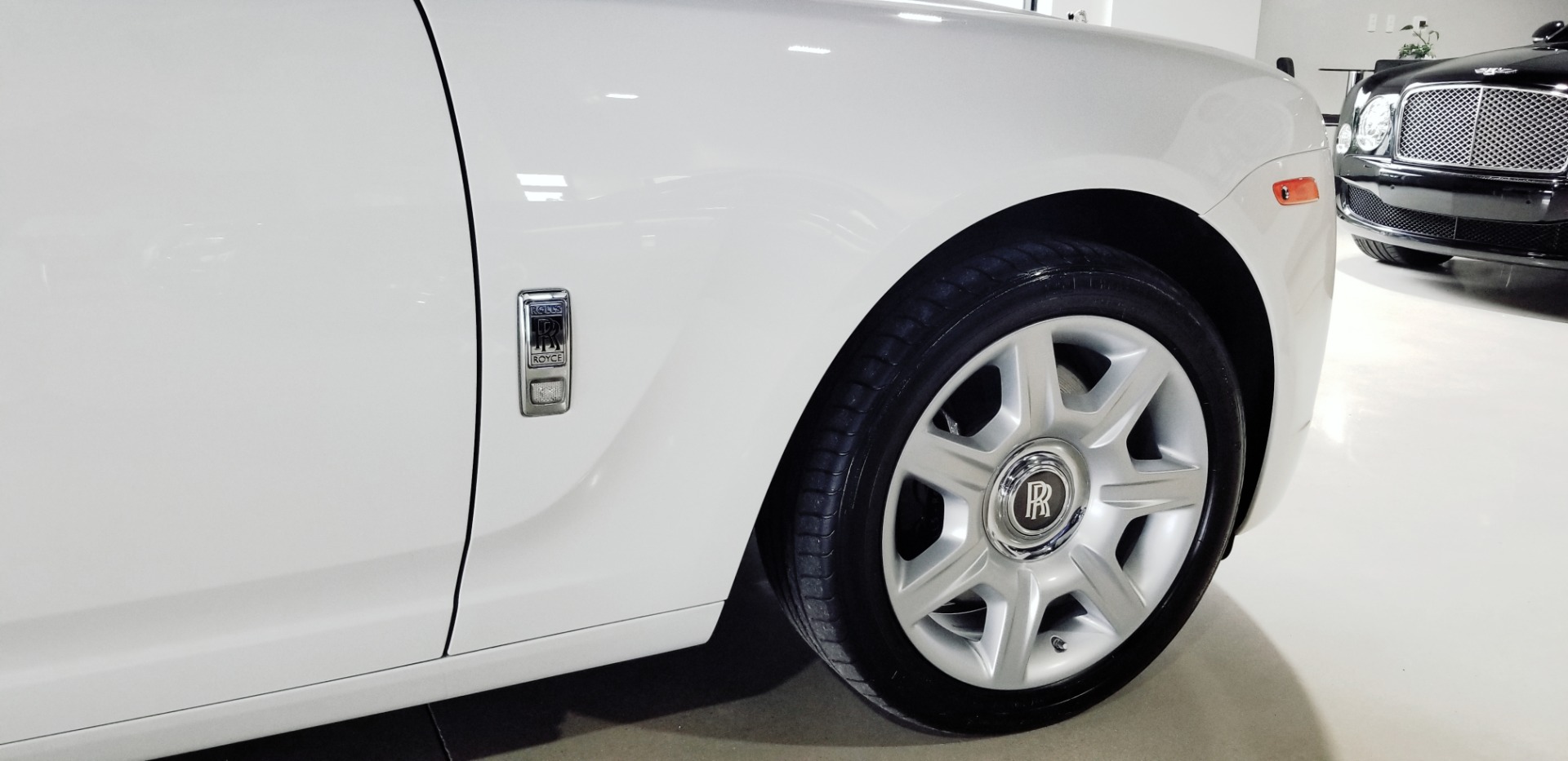 Used-2013-Rolls-Royce-Ghost