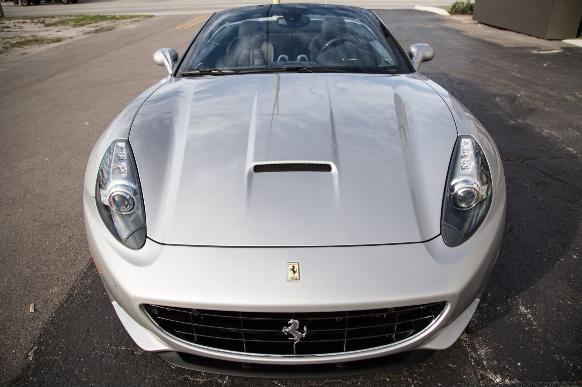 Used-2010-Ferrari-California