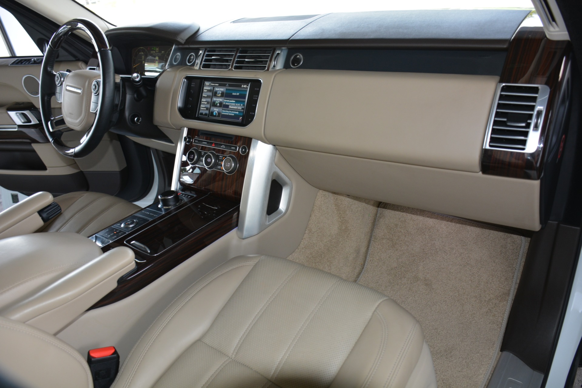 Used-2015-Land-Rover-Range-Rover-Supercharged