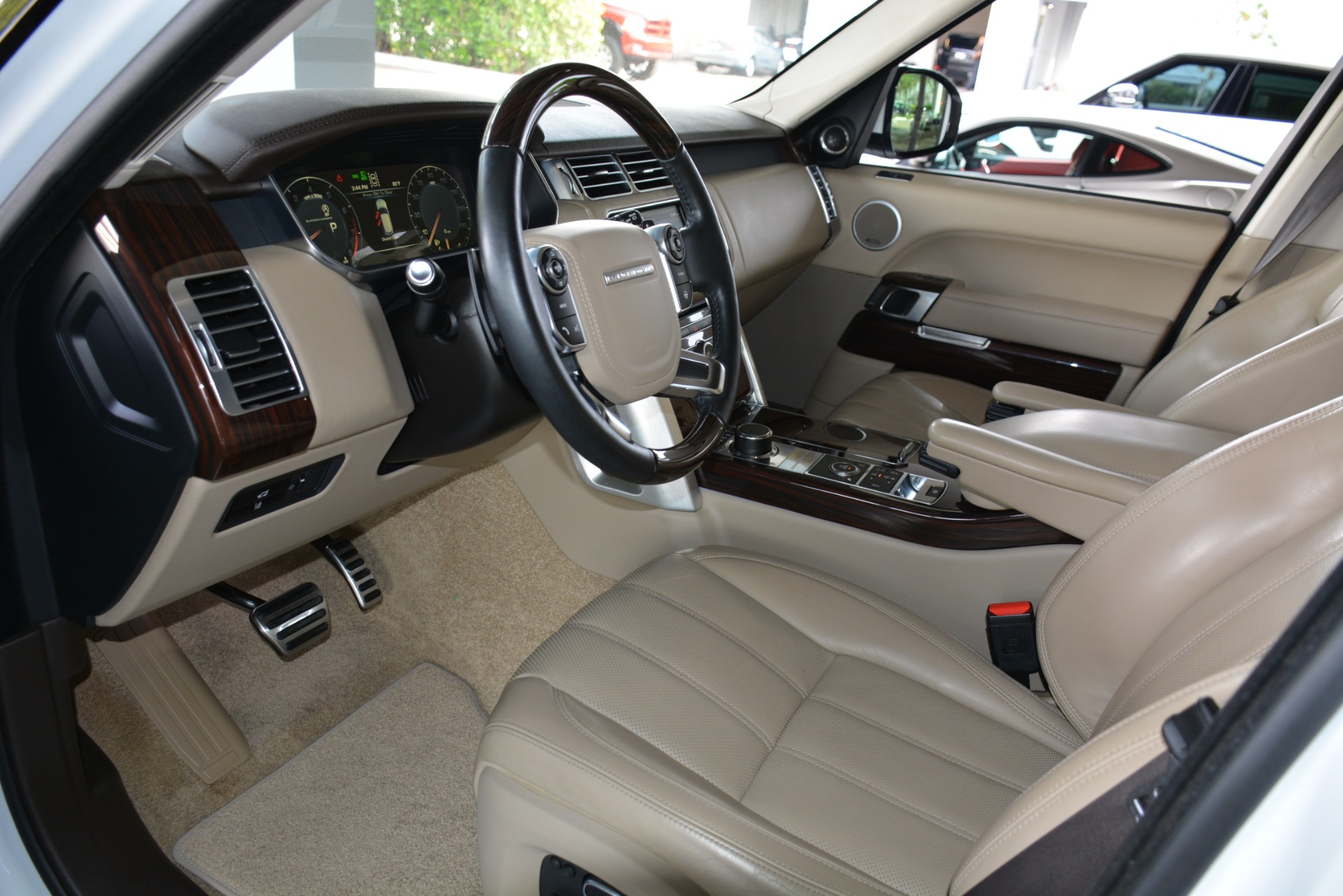 Used-2015-Land-Rover-Range-Rover-Supercharged