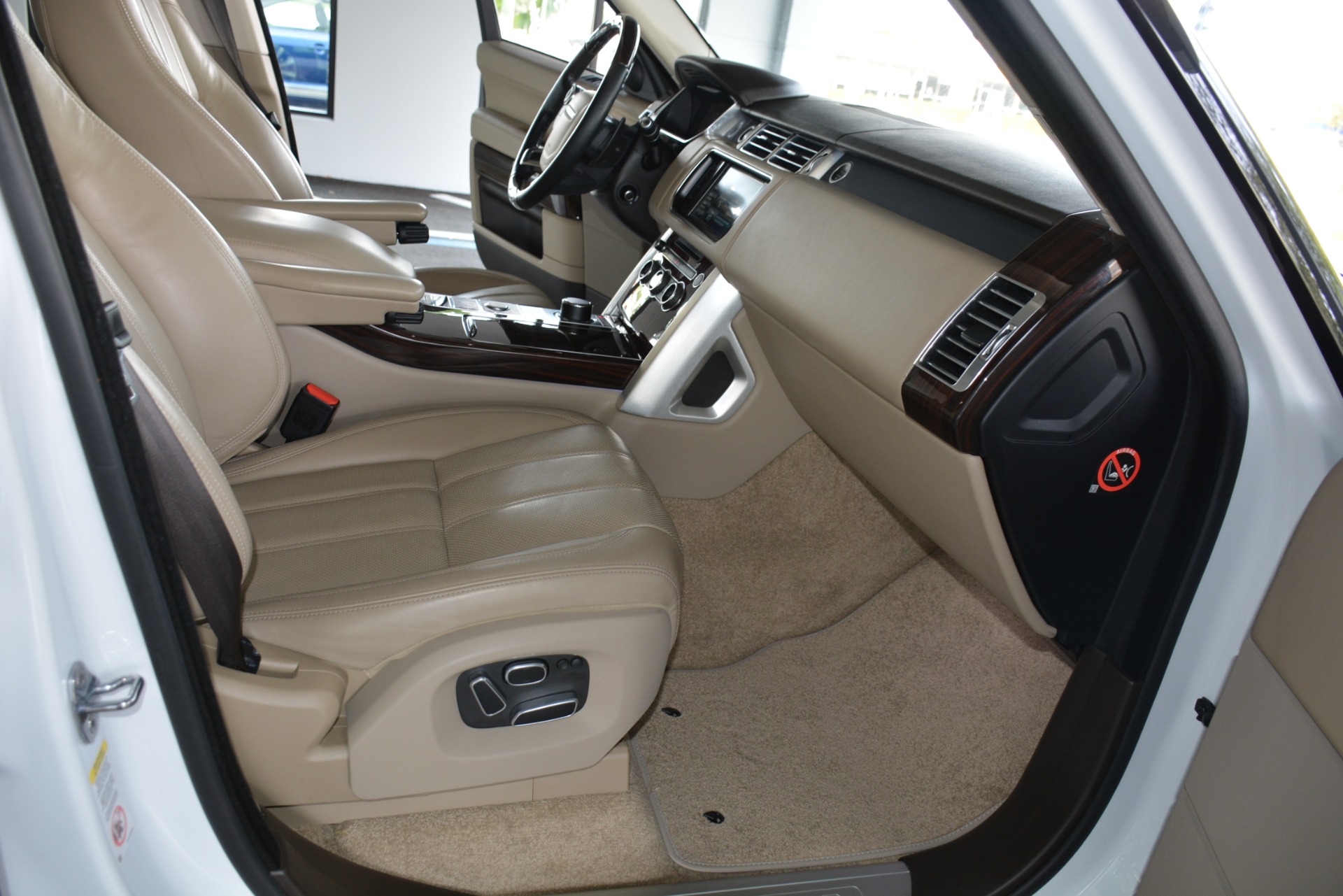 Used-2015-Land-Rover-Range-Rover-Supercharged