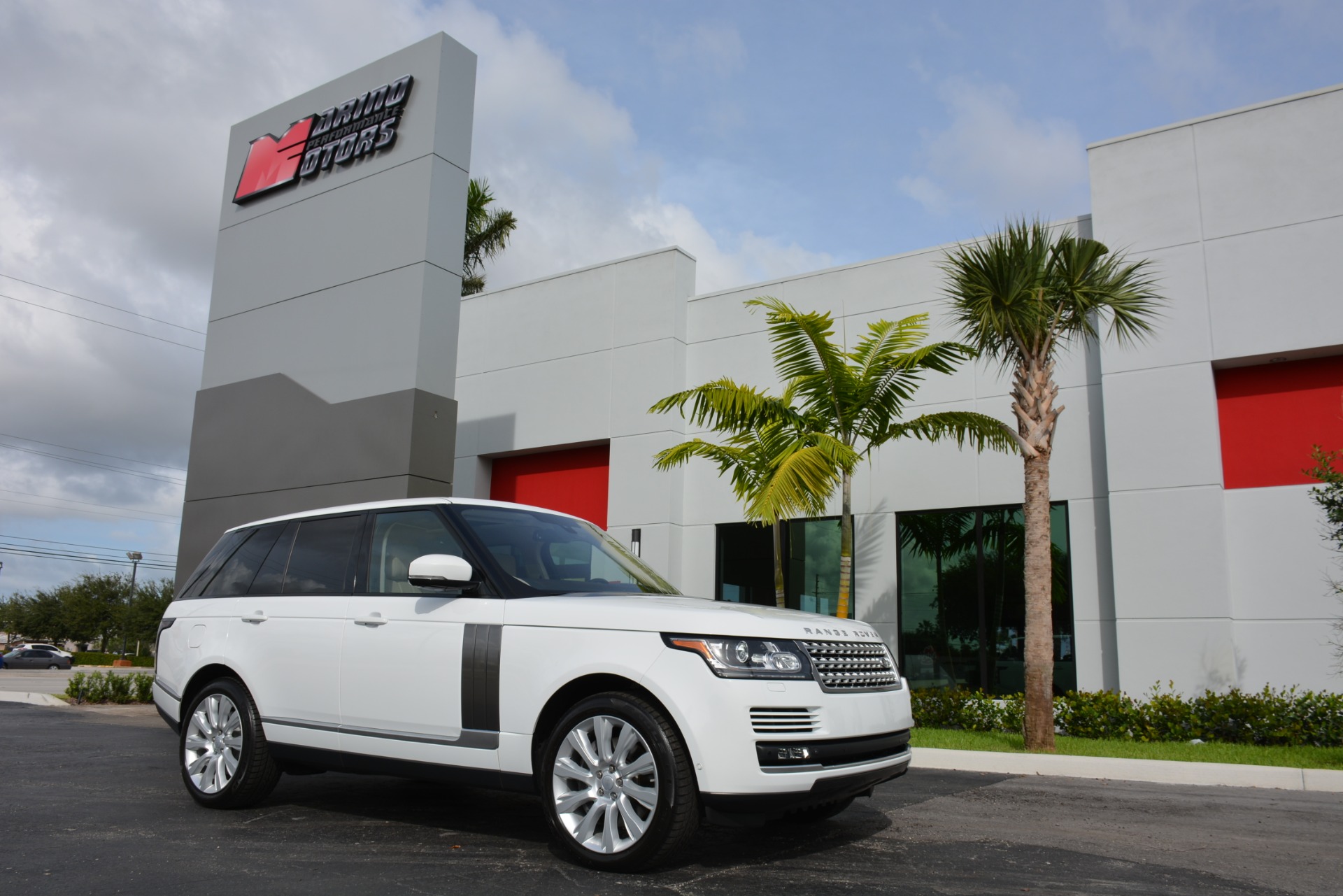 Used-2015-Land-Rover-Range-Rover-Supercharged