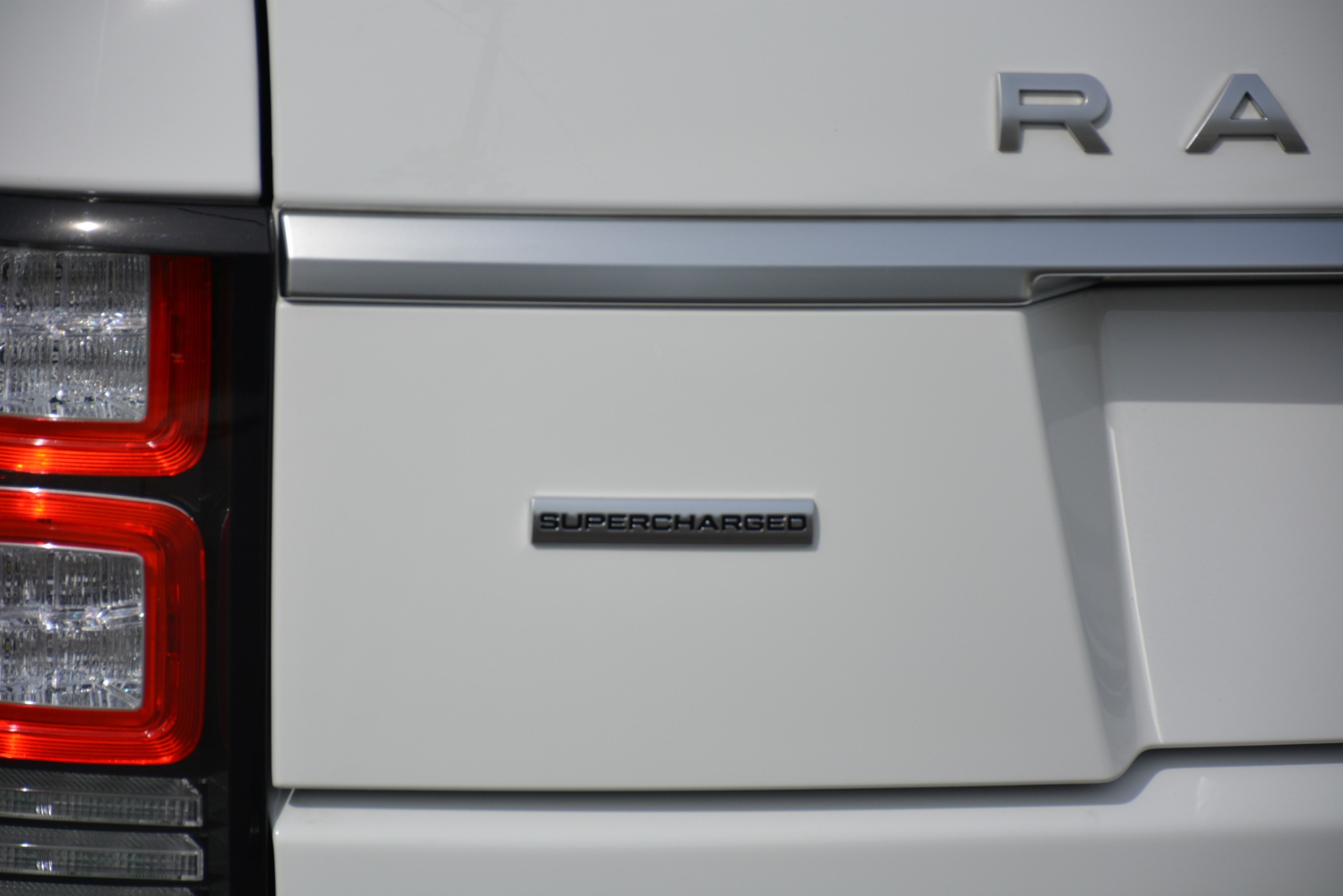 Used-2015-Land-Rover-Range-Rover-Supercharged