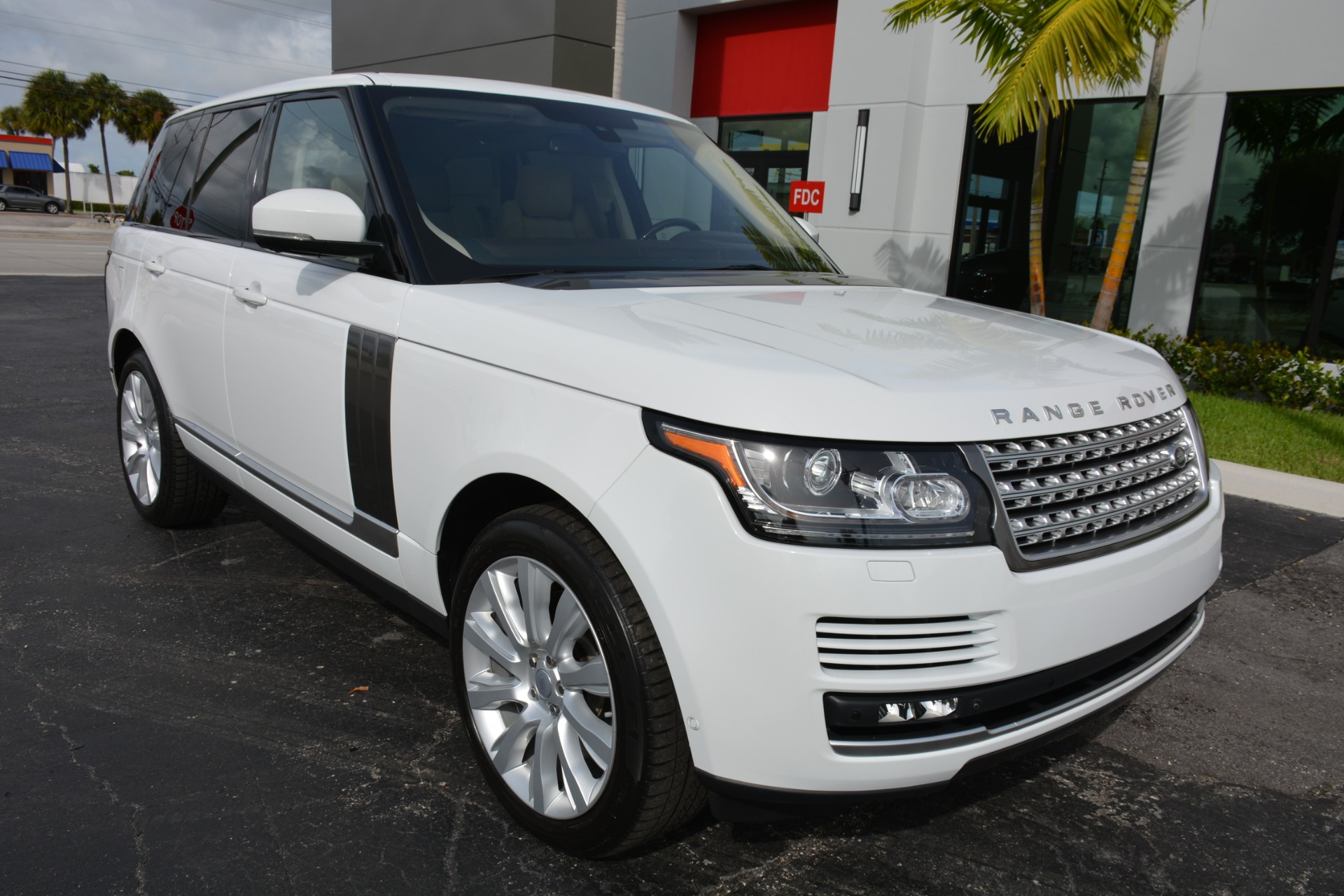 Used-2015-Land-Rover-Range-Rover-Supercharged