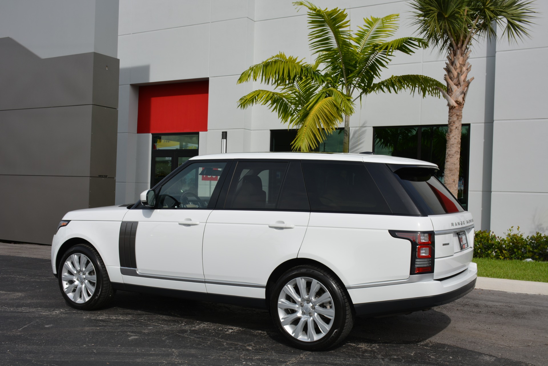 Used-2015-Land-Rover-Range-Rover-Supercharged