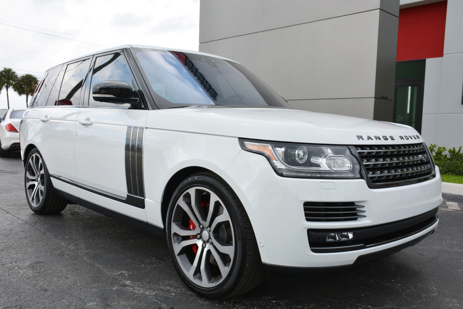 Used-2017-Land-Rover-Range-Rover-SVAutobiography-Dynamic