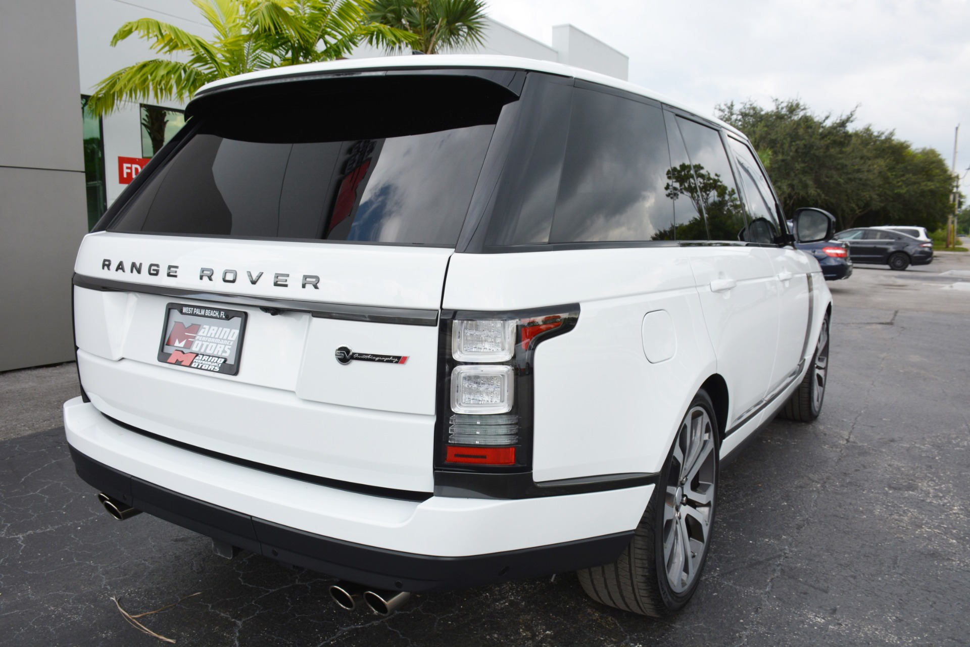 Used-2017-Land-Rover-Range-Rover-SVAutobiography-Dynamic