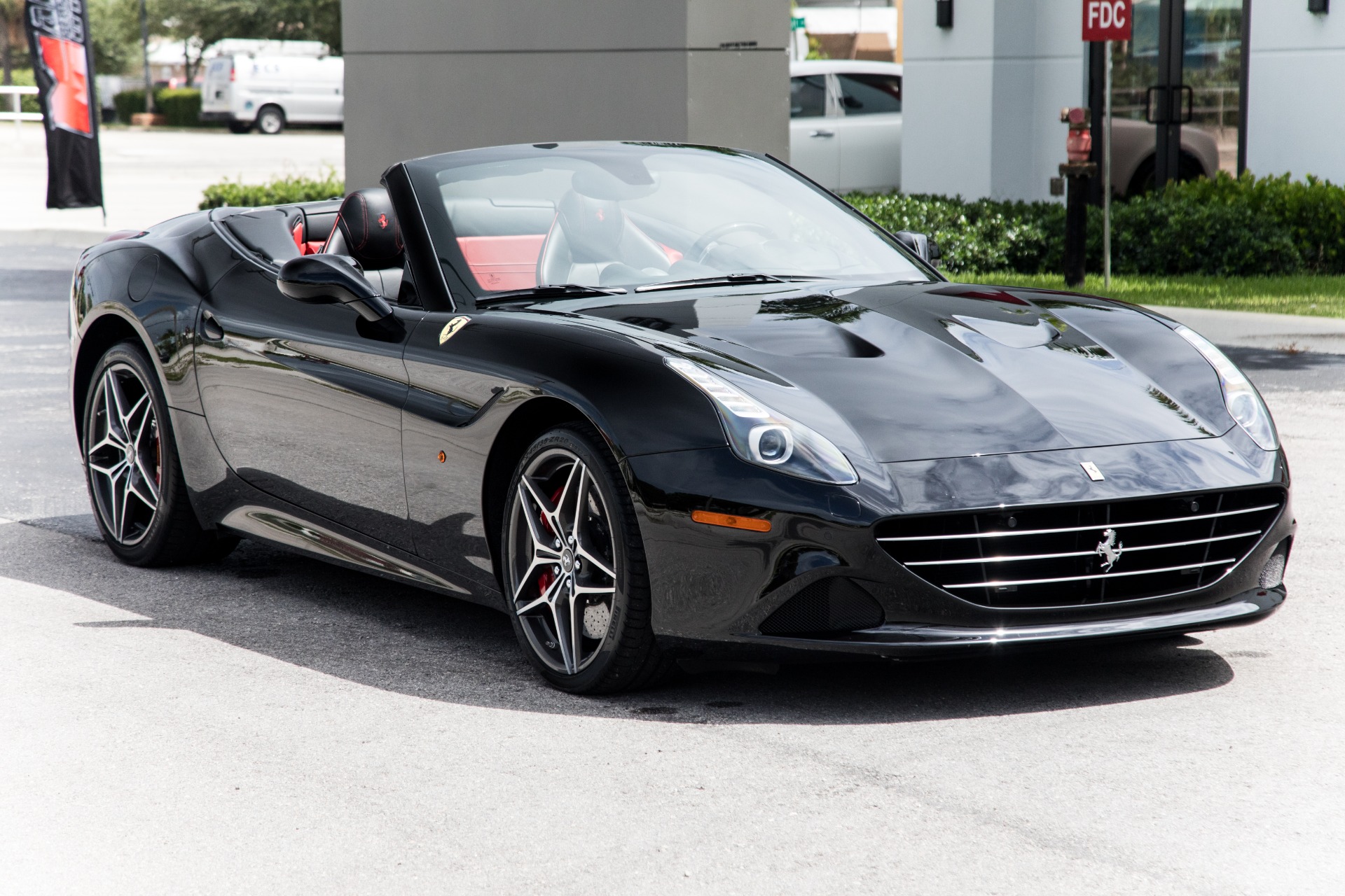 Used-2016-Ferrari-California-T