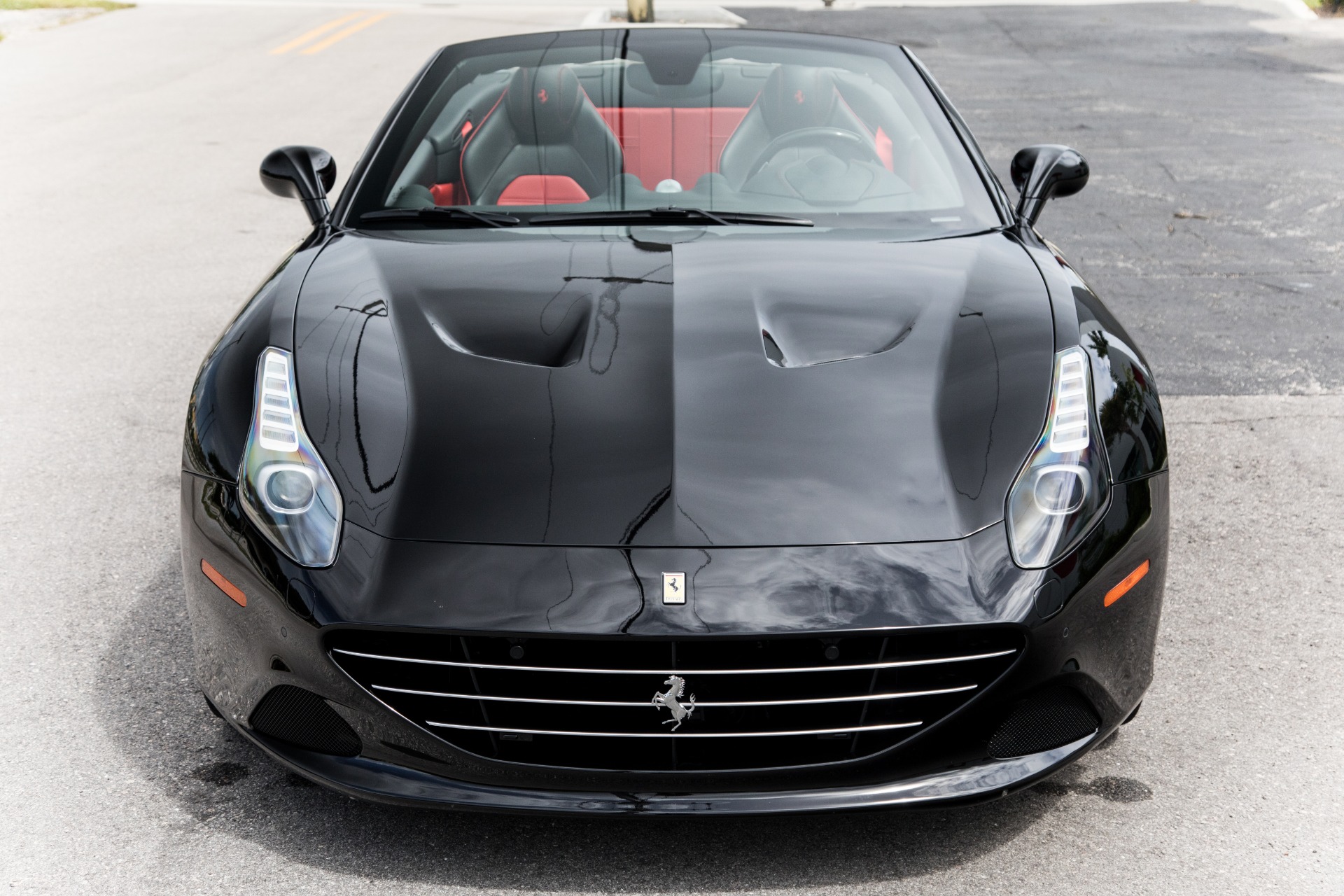 Used-2016-Ferrari-California-T