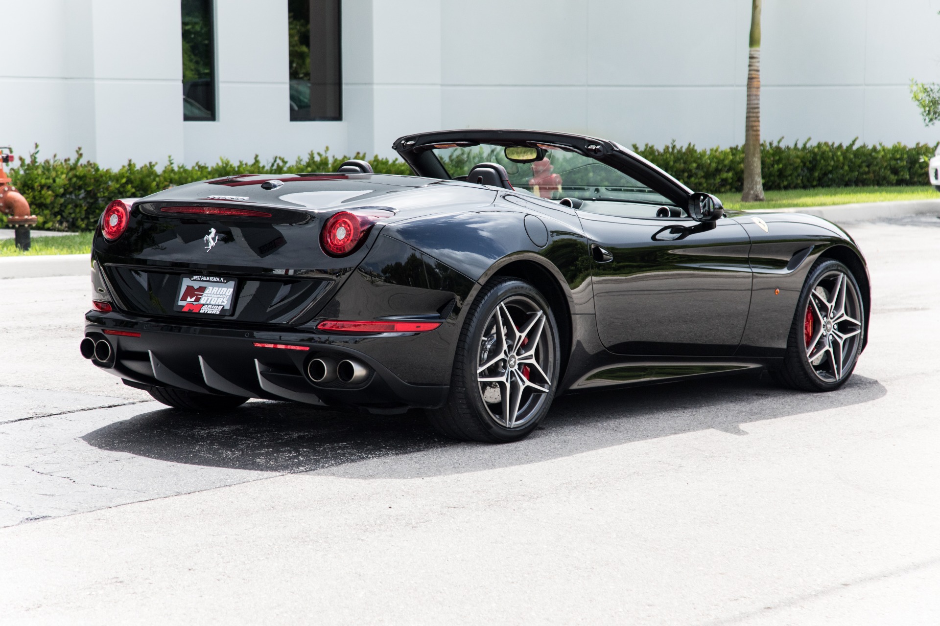 Used-2016-Ferrari-California-T