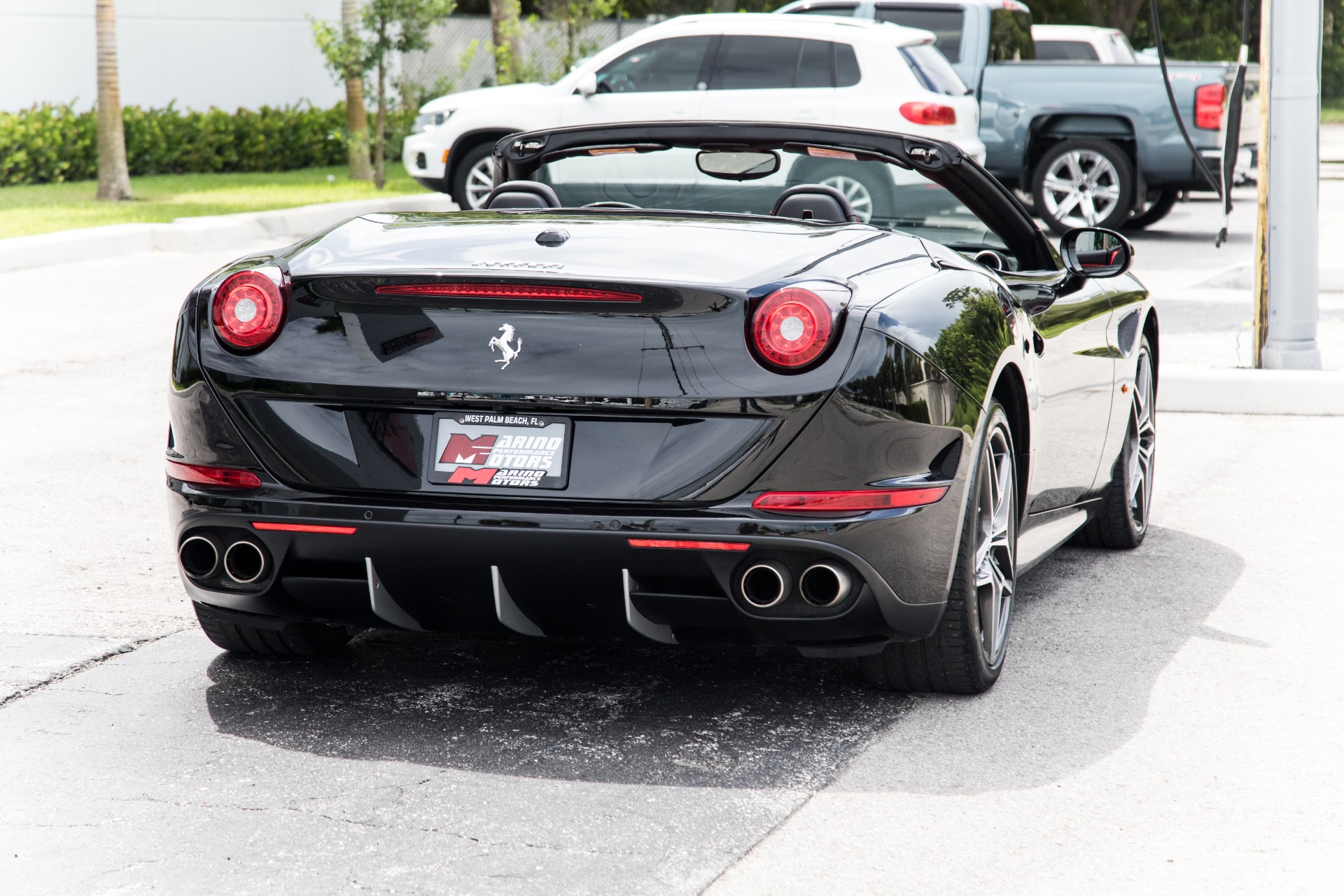 Used-2016-Ferrari-California-T