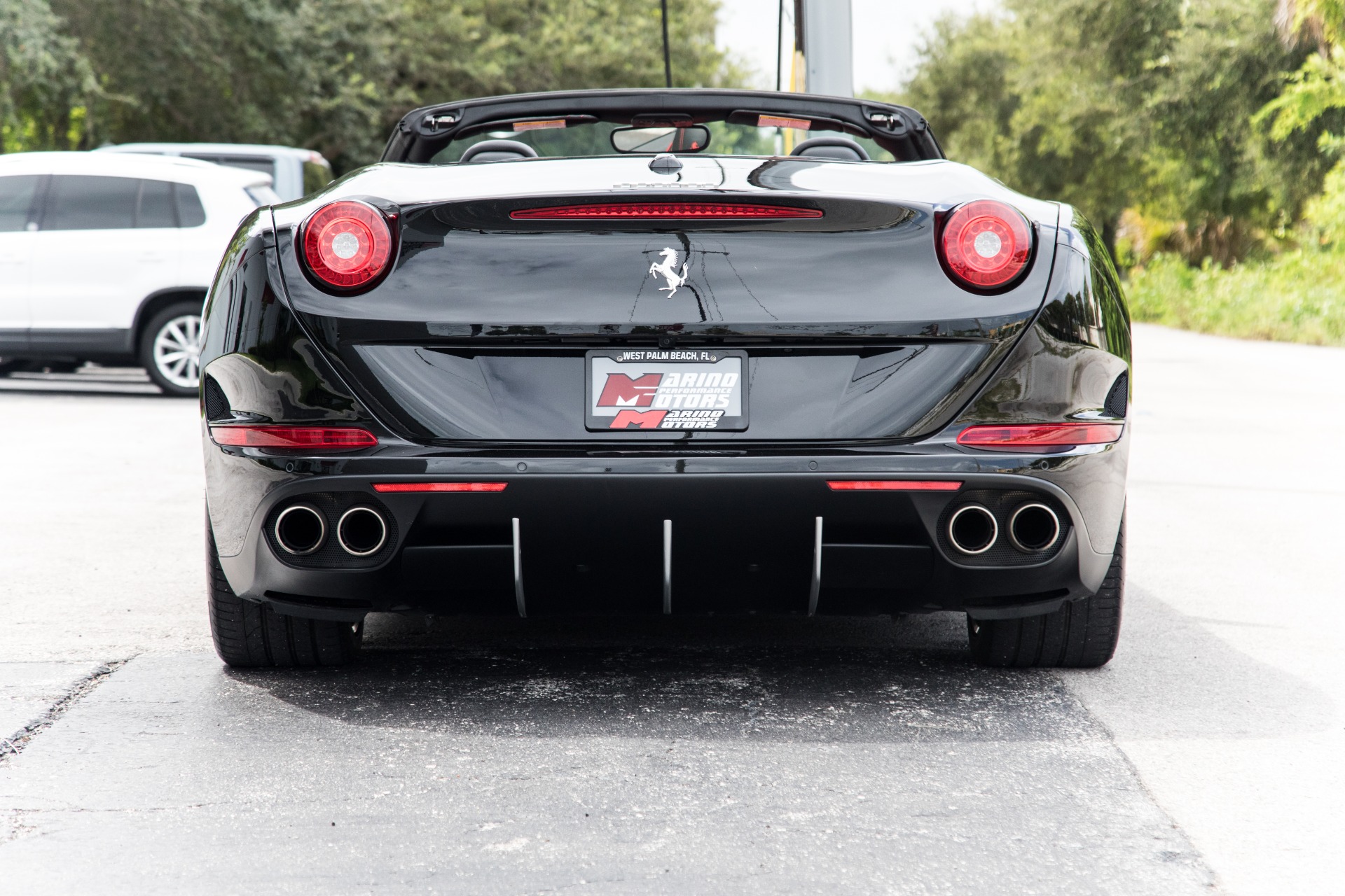 Used-2016-Ferrari-California-T