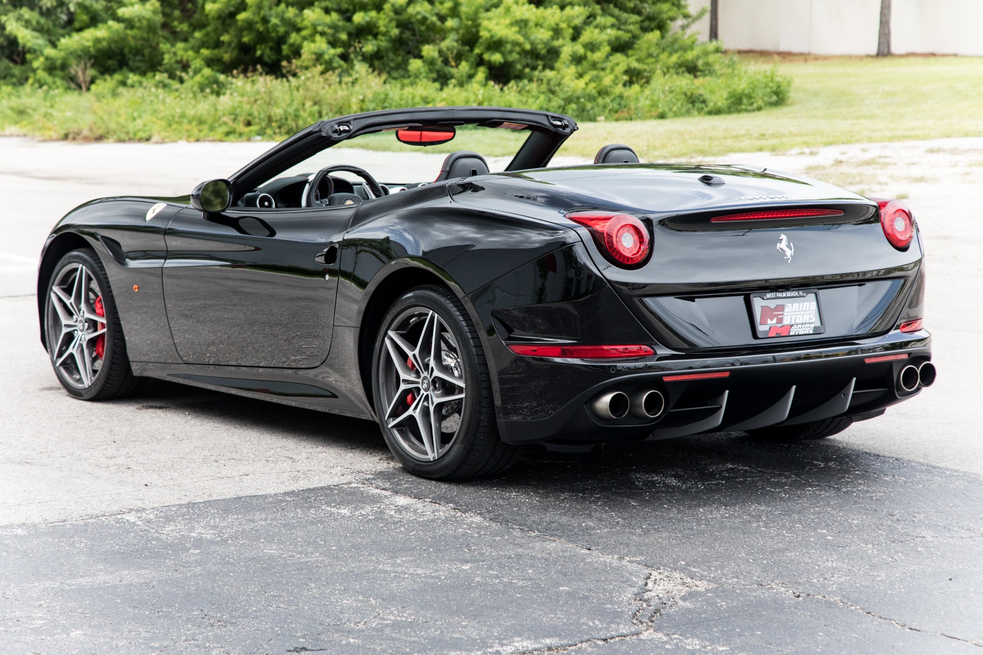 Used-2016-Ferrari-California-T