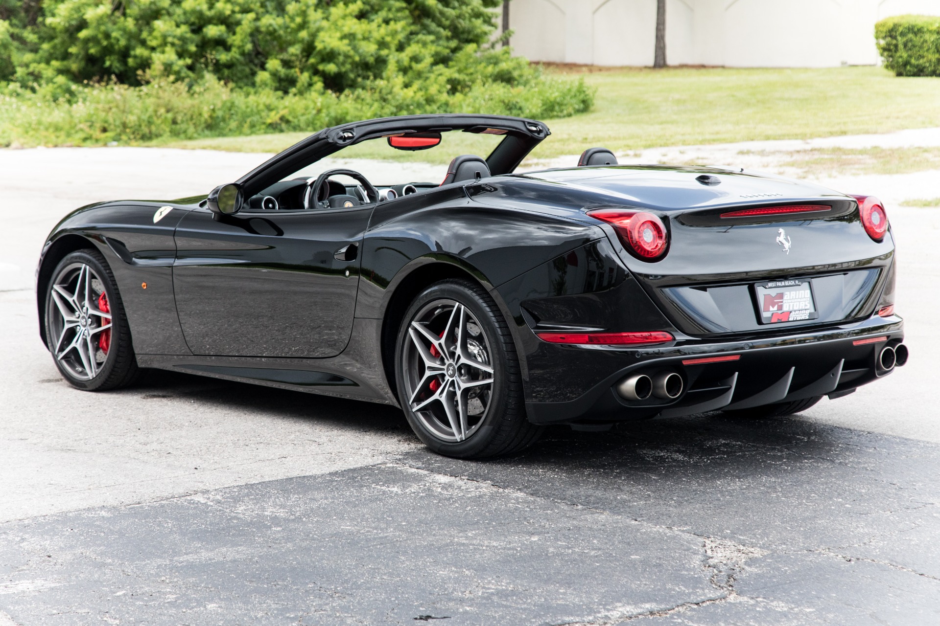 Used-2016-Ferrari-California-T