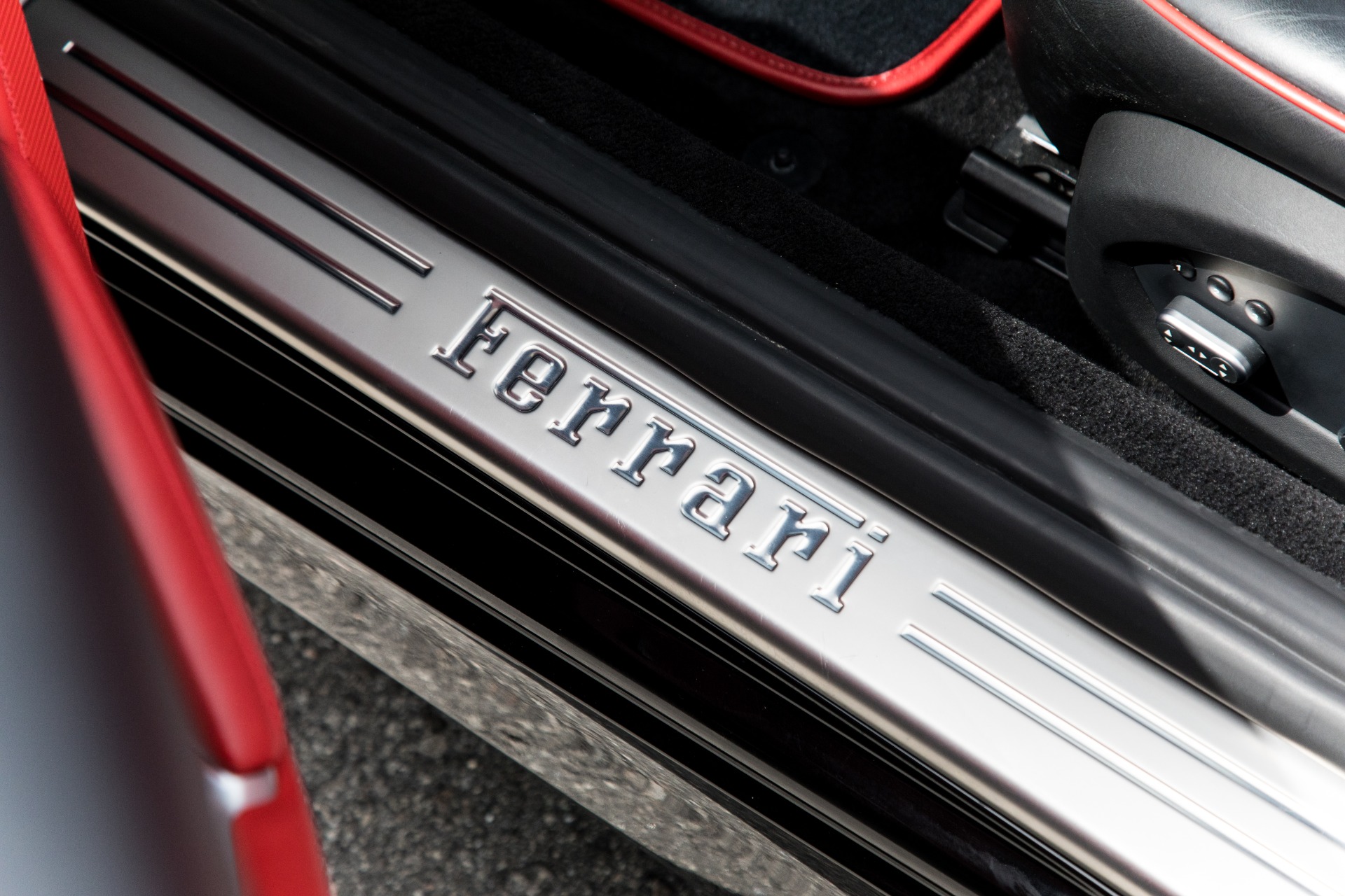 Used-2016-Ferrari-California-T