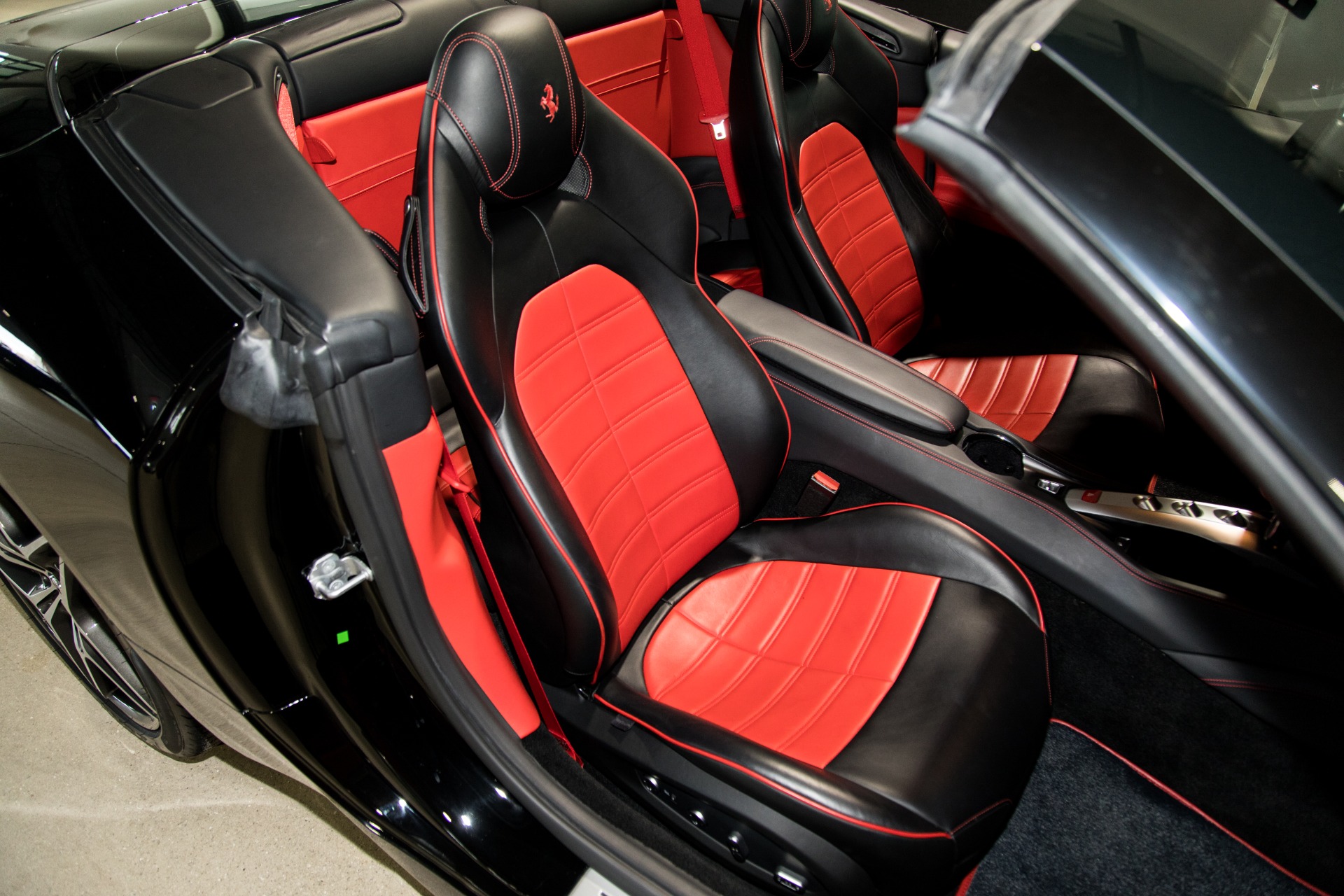 Used-2016-Ferrari-California-T