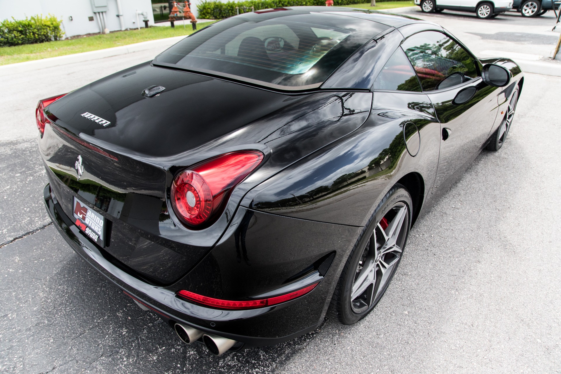 Used-2016-Ferrari-California-T