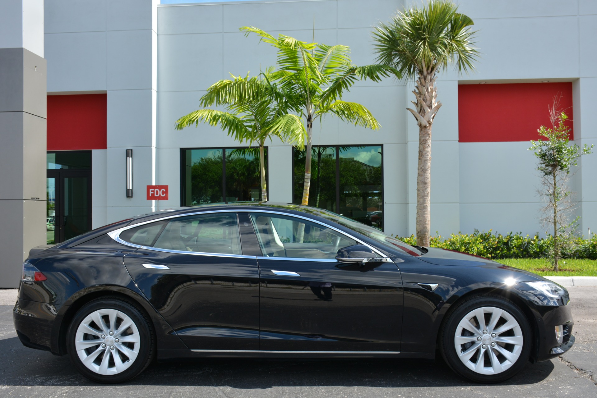 Used-2017-Tesla-Model-S-75