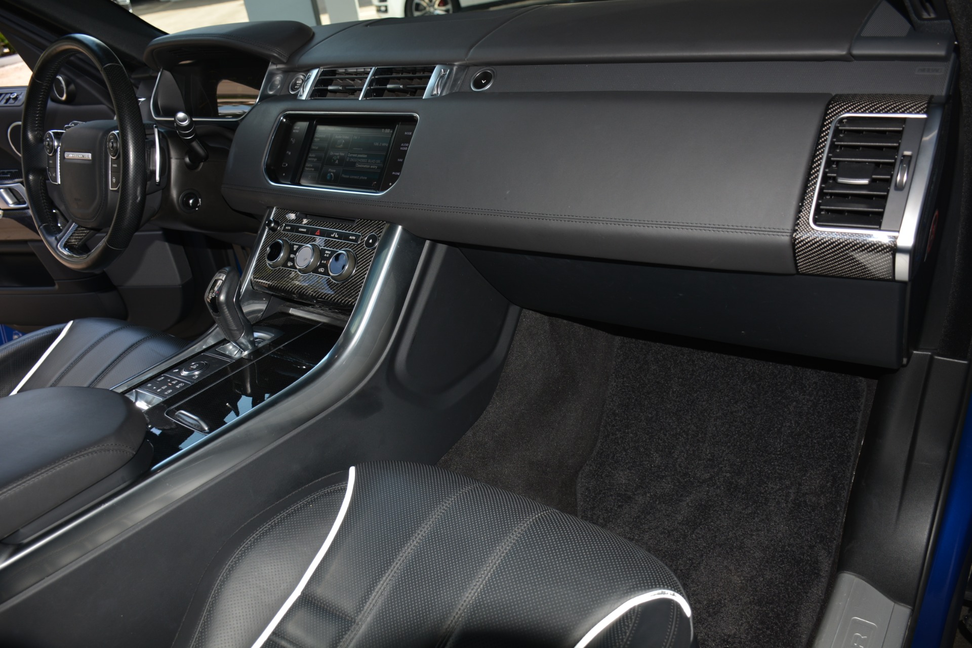 Used-2015-Land-Rover-Range-Rover-Sport-SVR