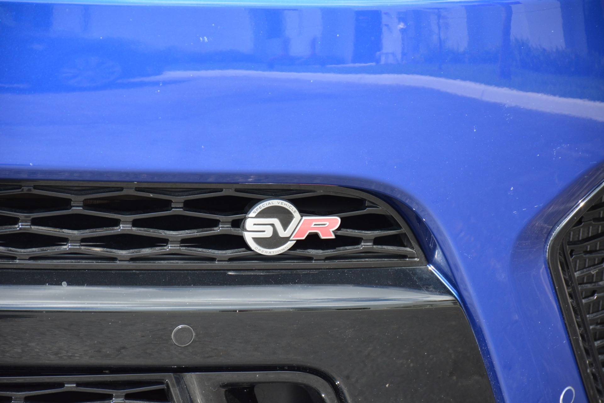 Used-2015-Land-Rover-Range-Rover-Sport-SVR